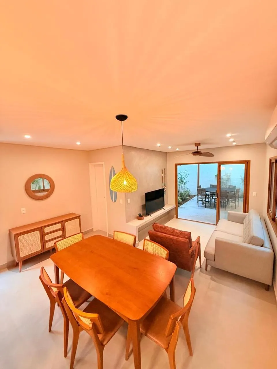 Living room, Bed in Pousada Pantai Maresias