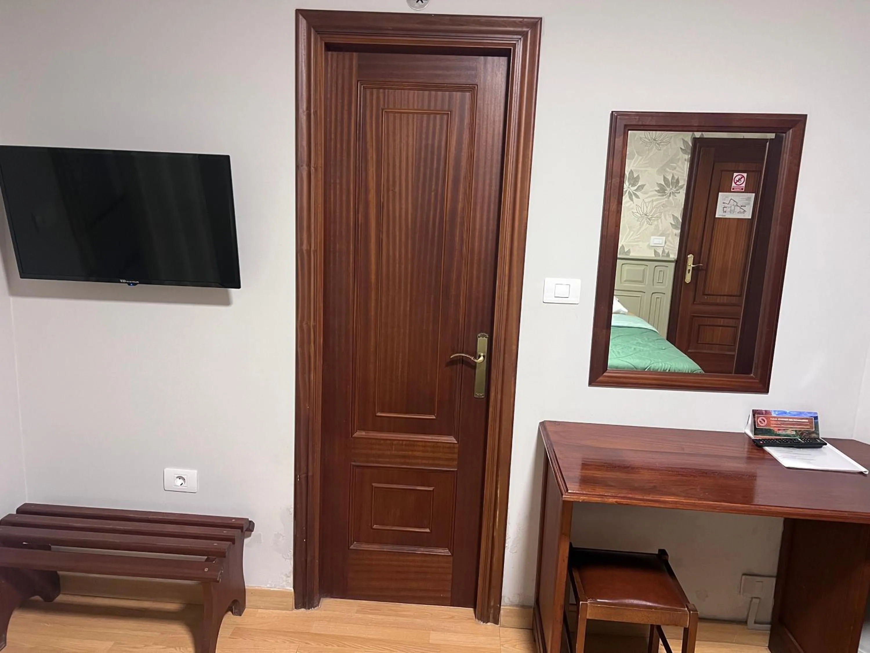 TV and multimedia in Hotel Celta Galaico