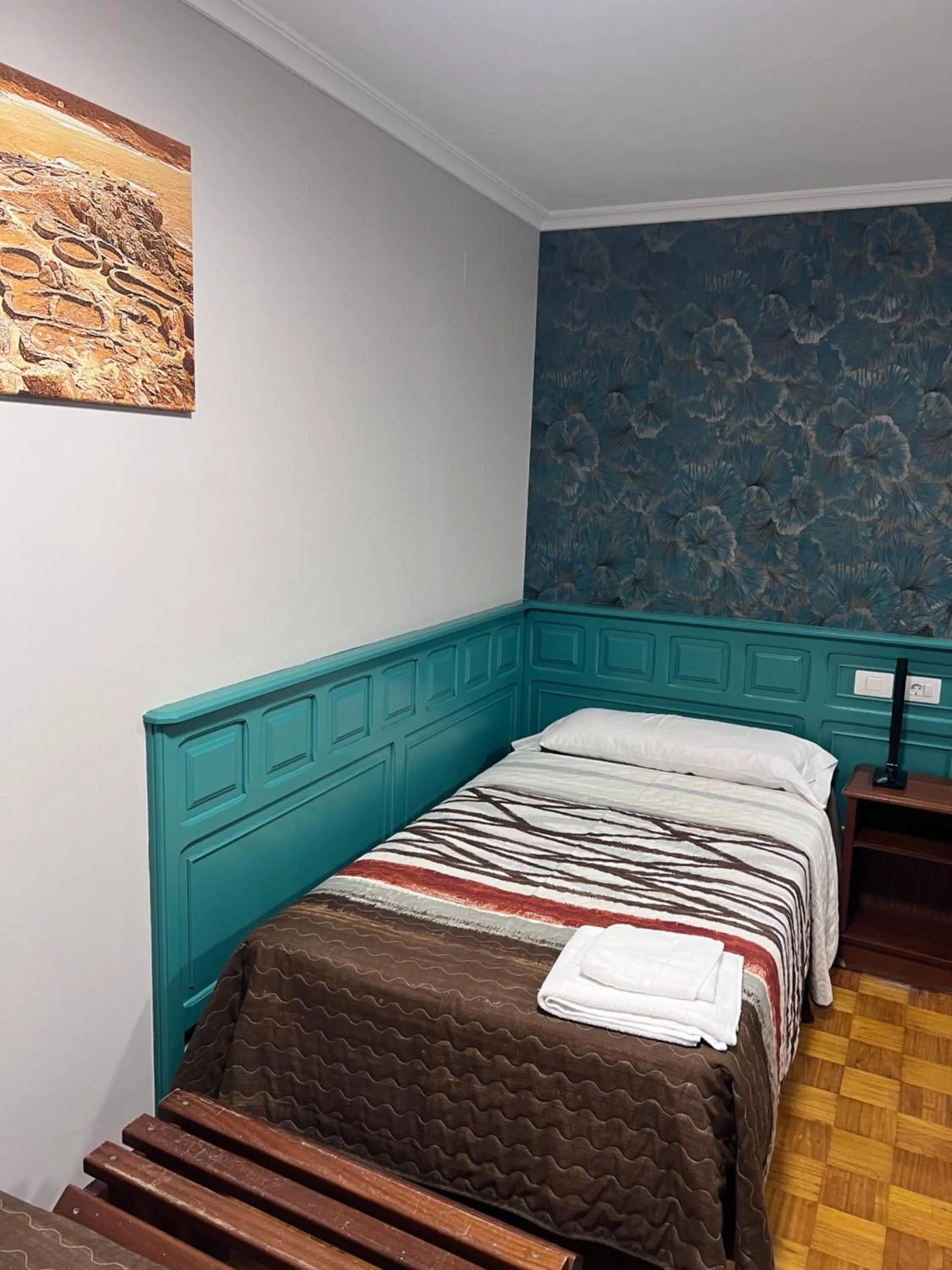 Bedroom, Bed in Hotel Celta Galaico