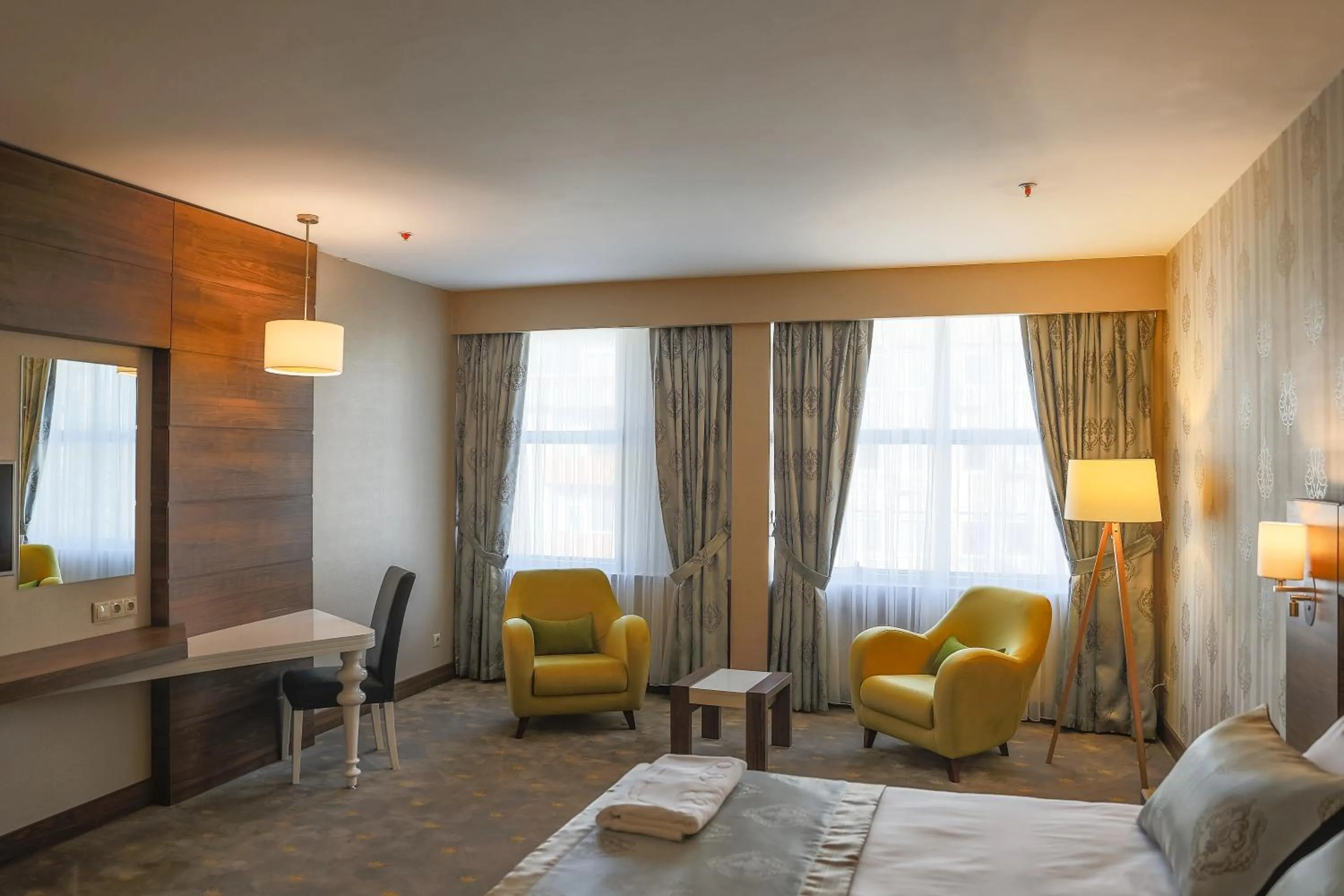 Photo of the whole room in Royal Hotel Inegol