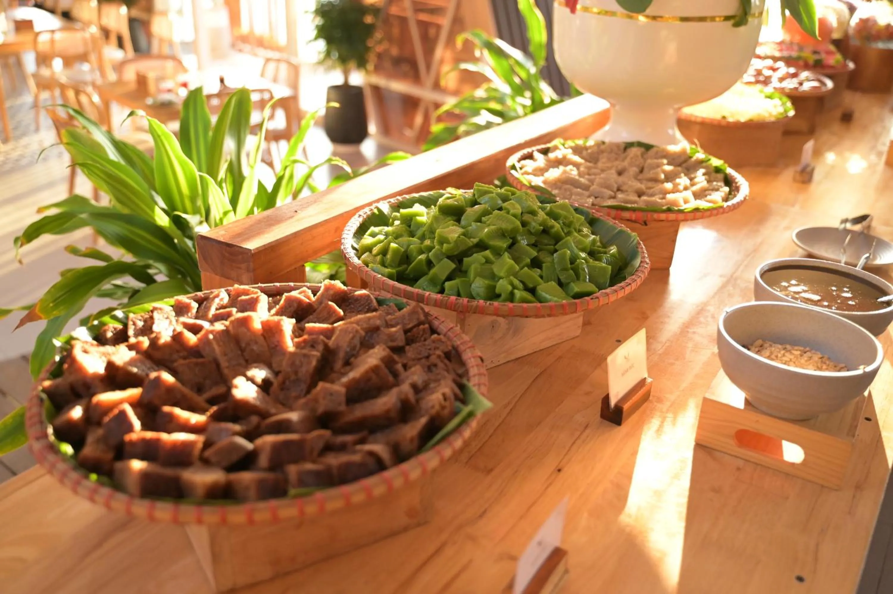 Food in Fly Up Resort