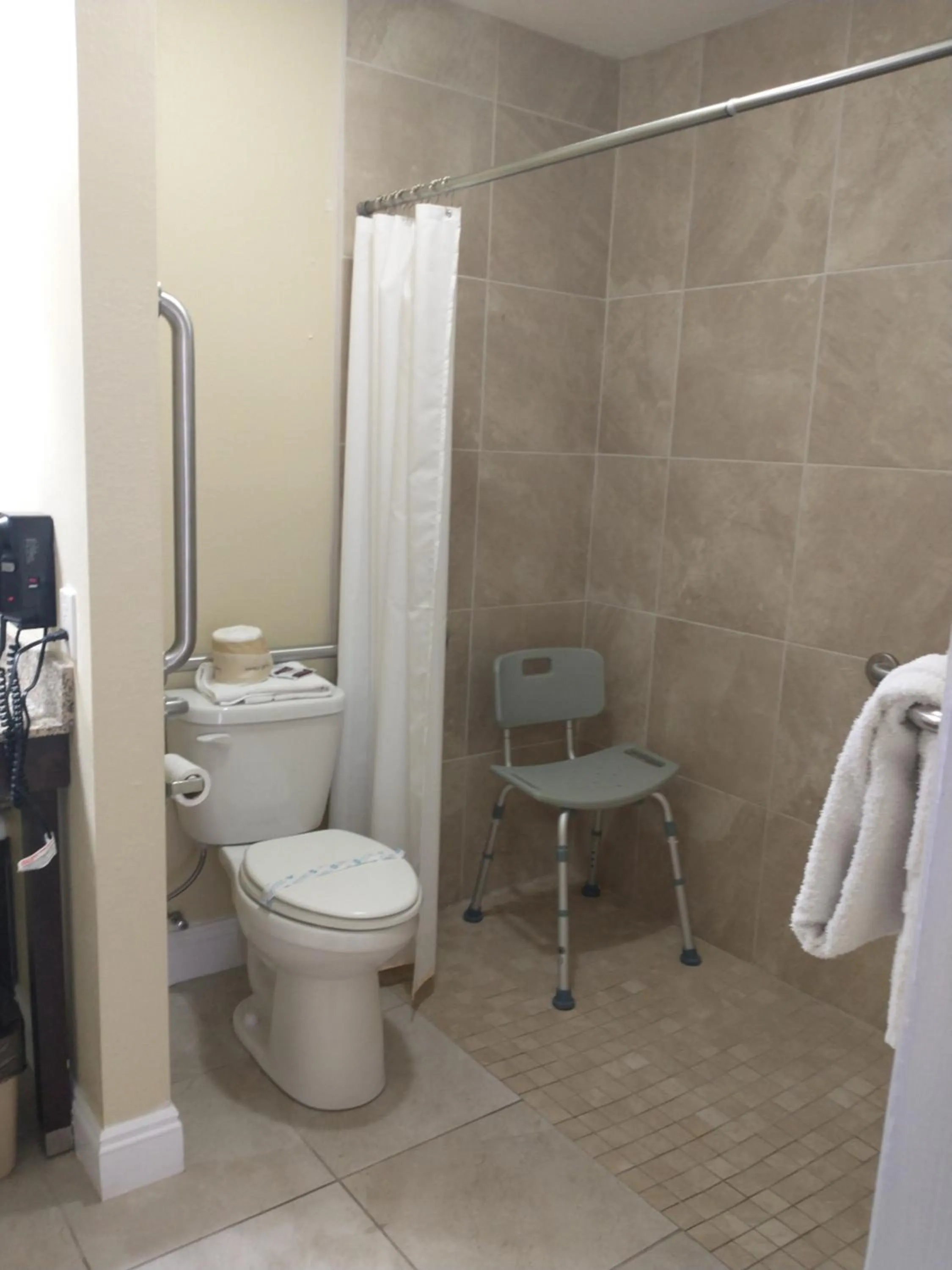 Facility for disabled guests in Apalachicola Bay Inn