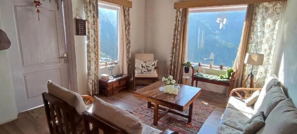 Communal lounge/ TV room in Katie's Abode, Hartola