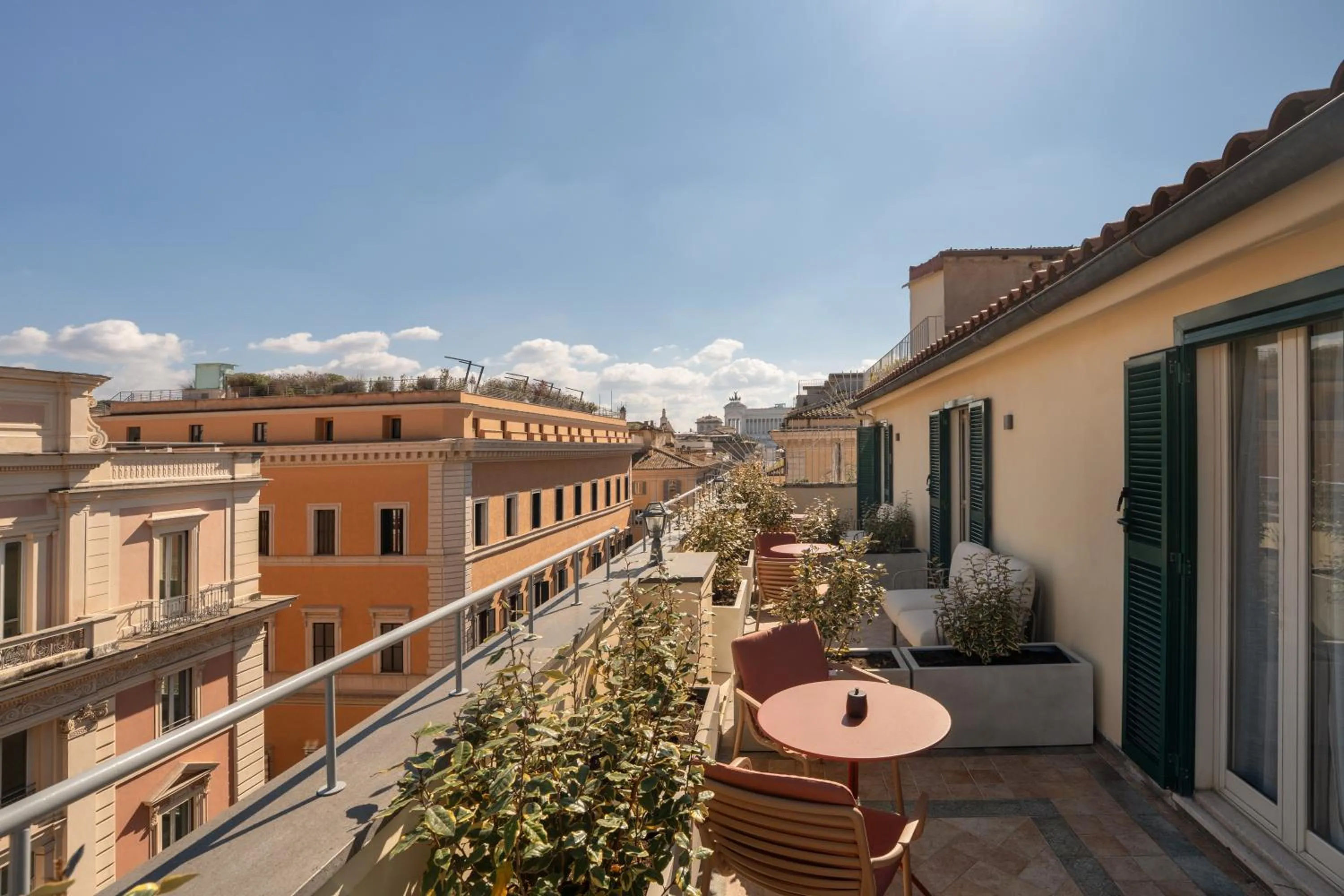 Balcony/Terrace in Cloud 7 Roma Hotel