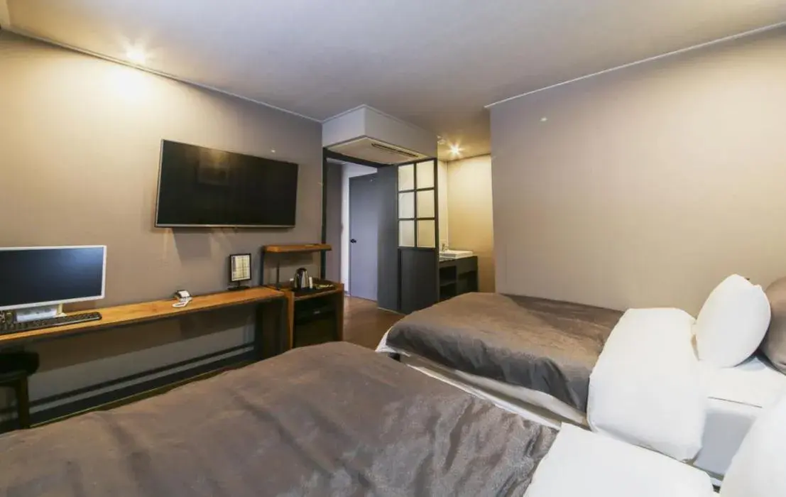 Bed in Hotel Browndot Myeongseo Convention Bed in Hotel Browndot Myeongseo Convention