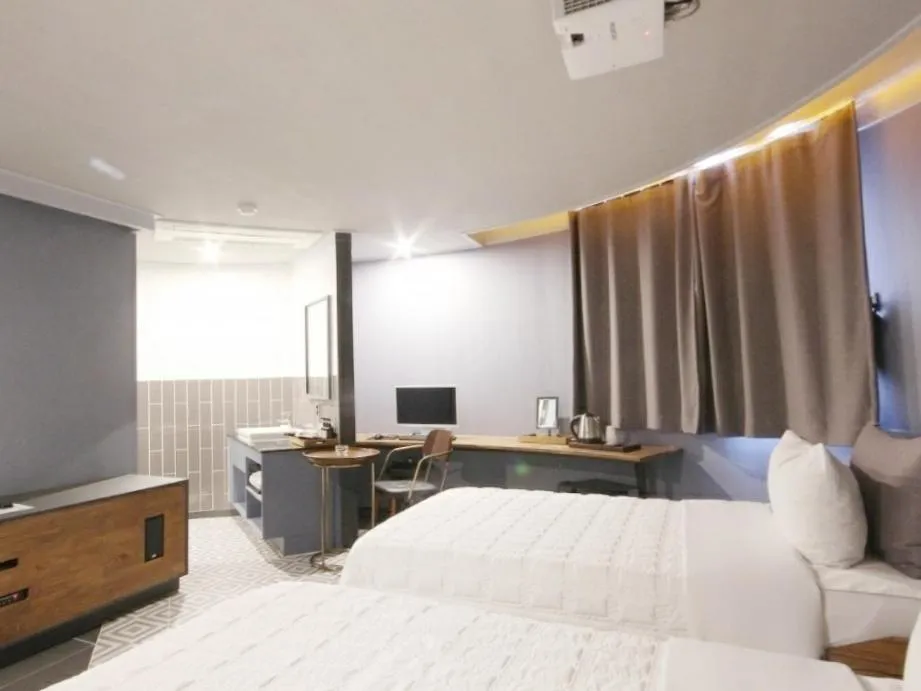 Bed in Hotel Browndot Myeongseo Convention