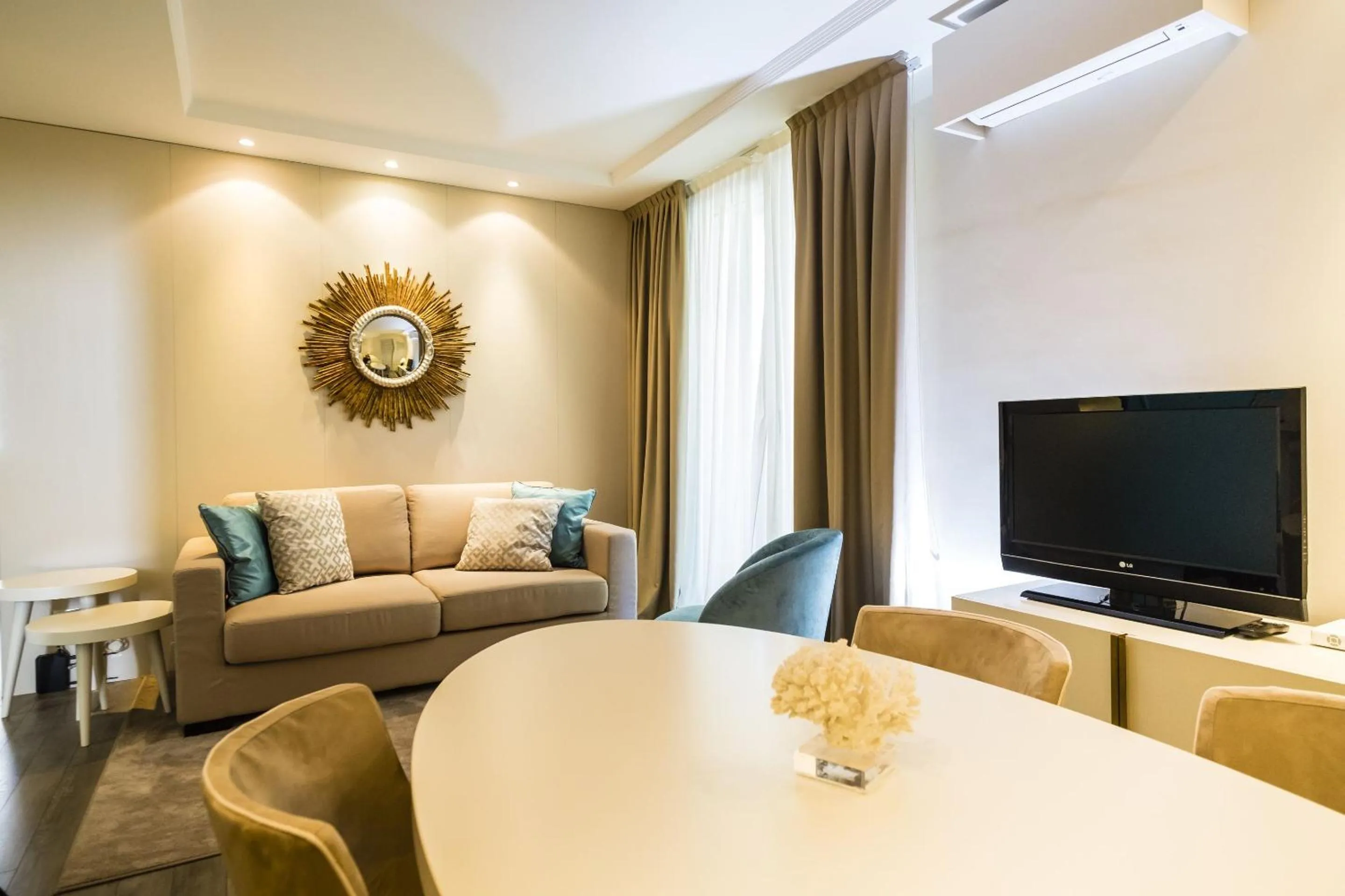 Communal lounge/ TV room in Residence Lungomare - Charming apartments