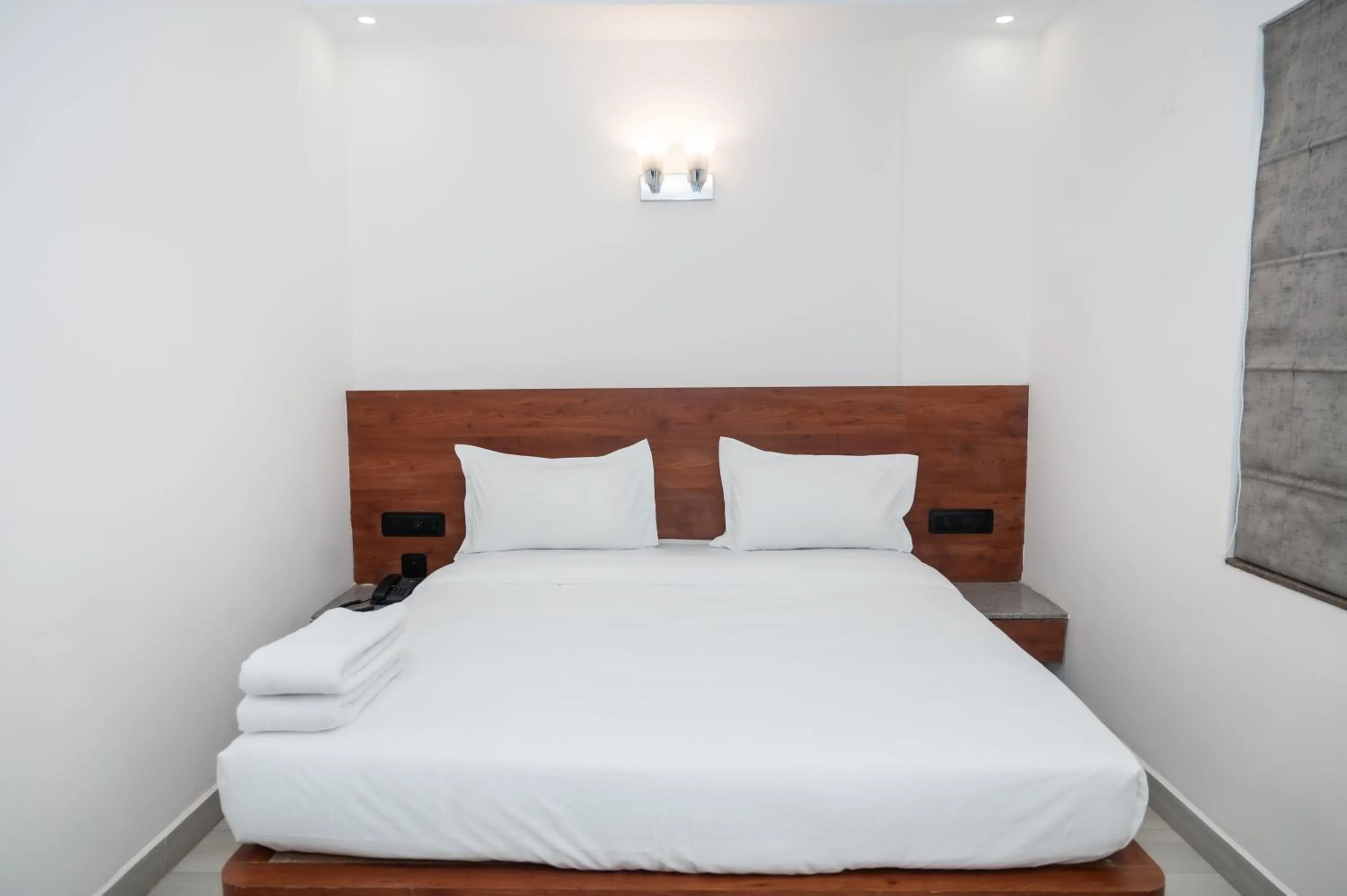 Bed in Gold Inn Exotica