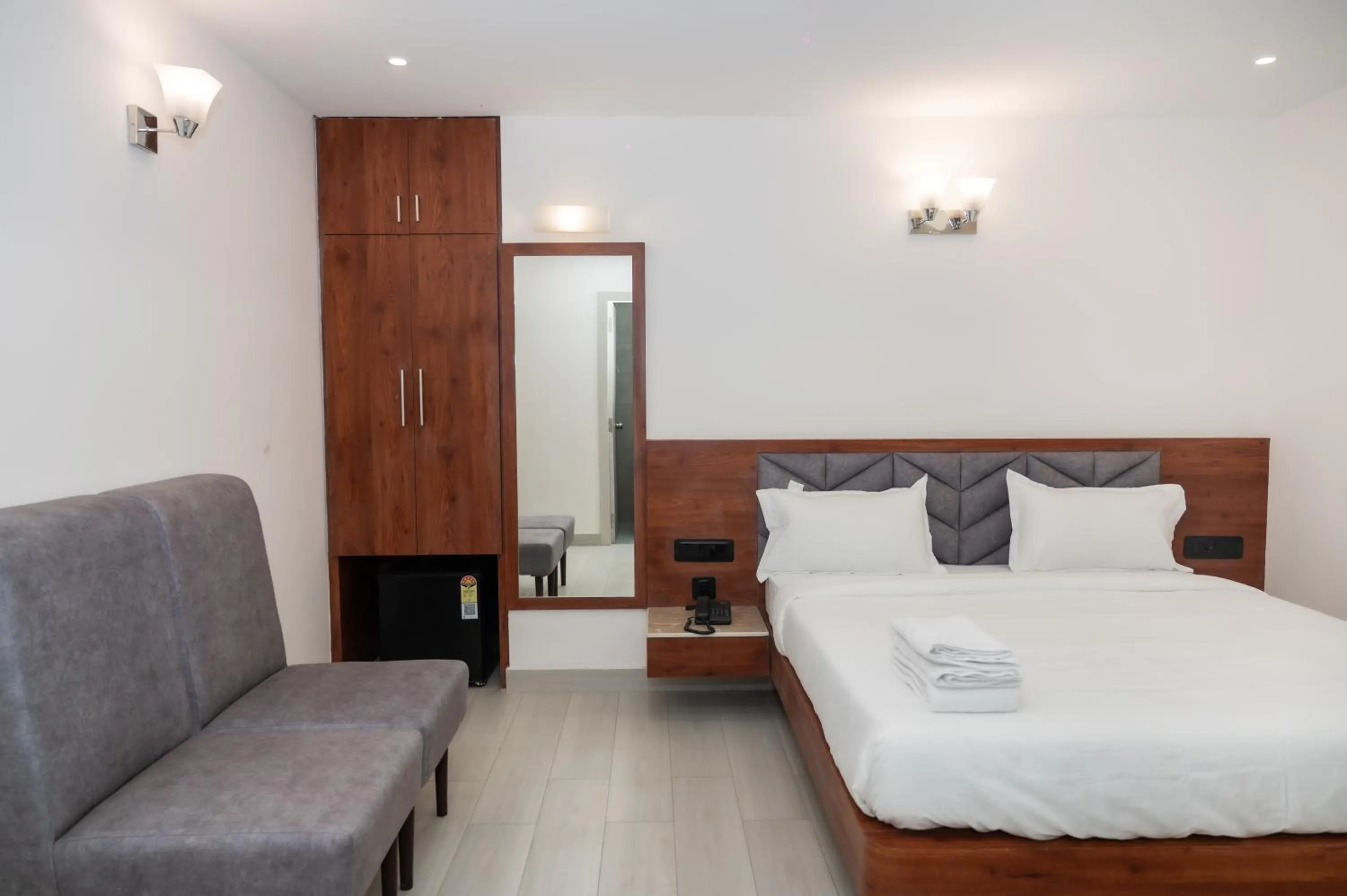 Bed in Gold Inn Exotica