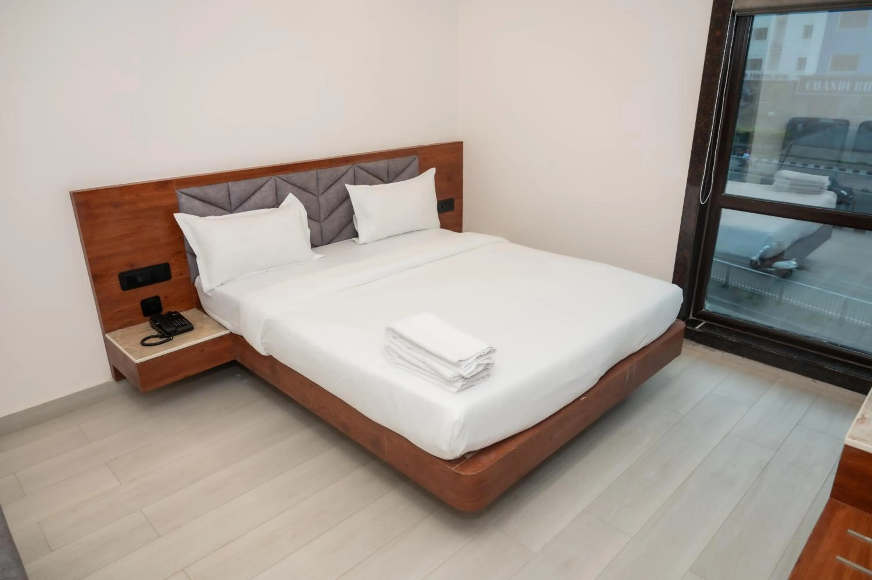 Bed in Gold Inn Exotica