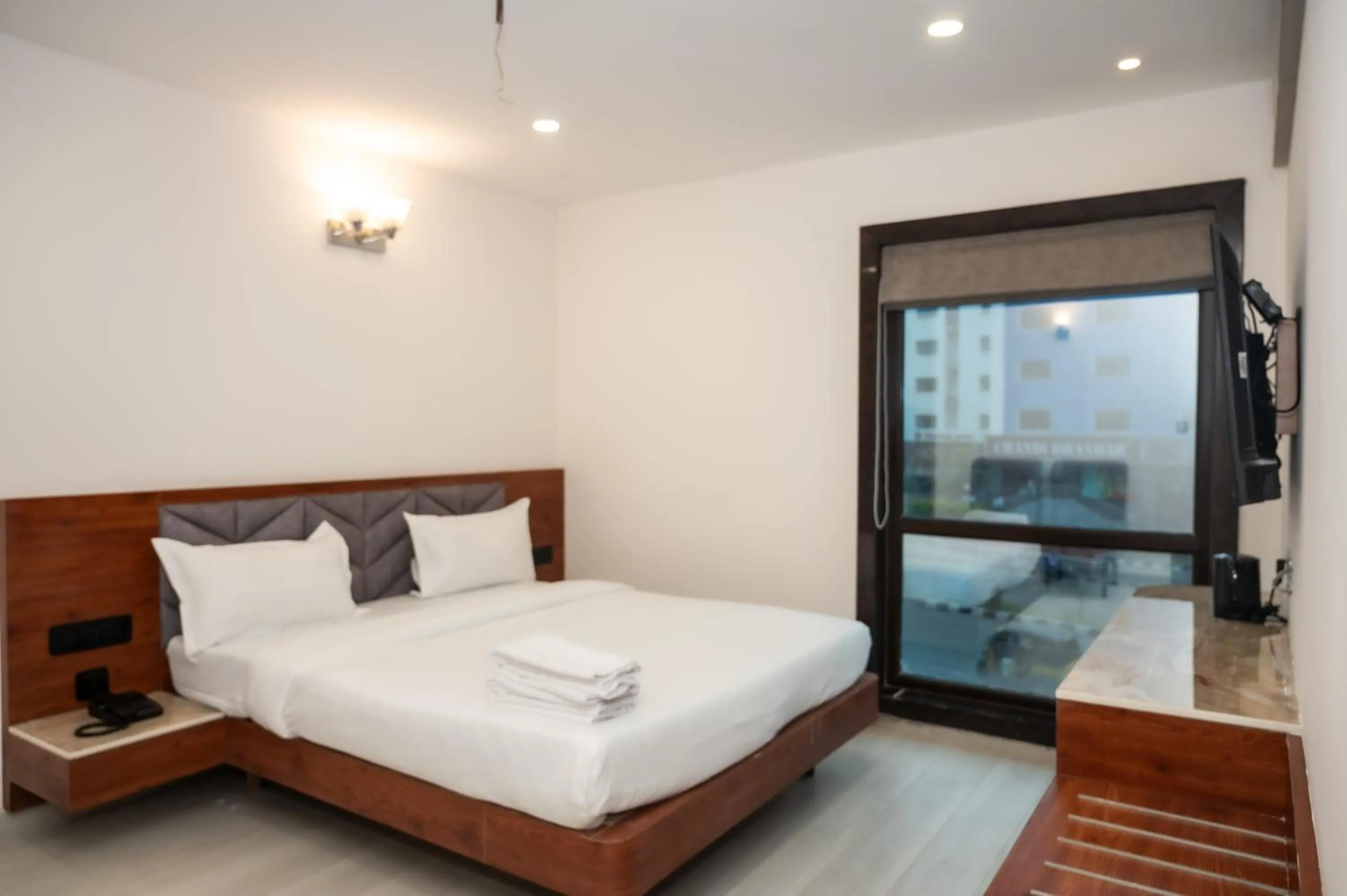 Bed in Gold Inn Exotica