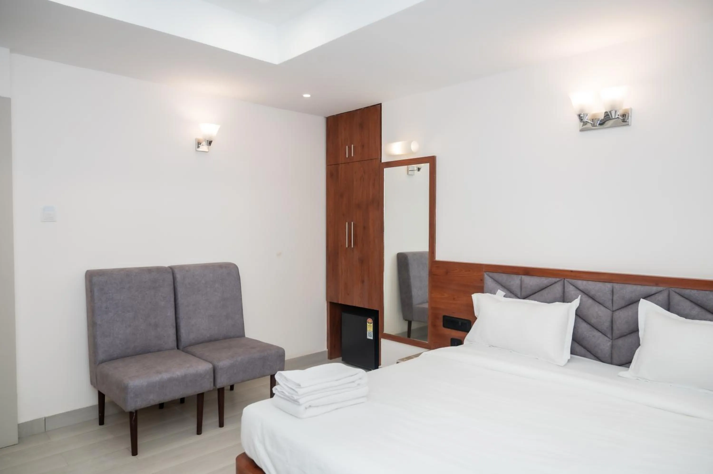 Bed in Gold Inn Exotica