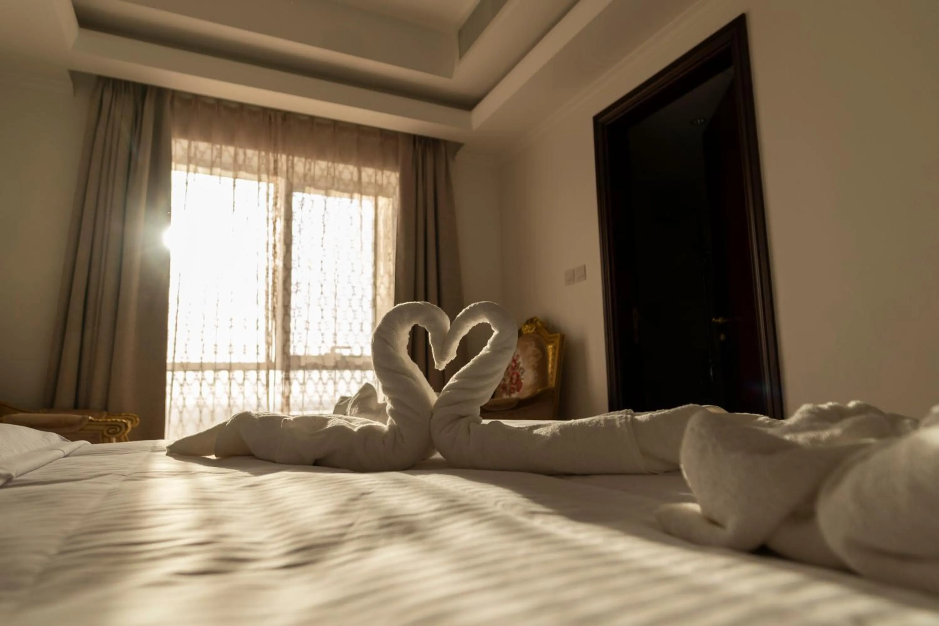 Bed in Alhattali Hotel