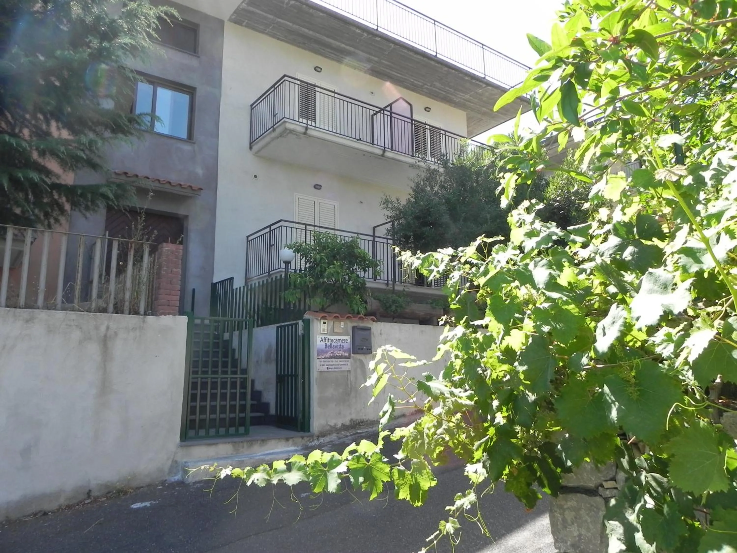 Property building in Affittacamere Bellavista