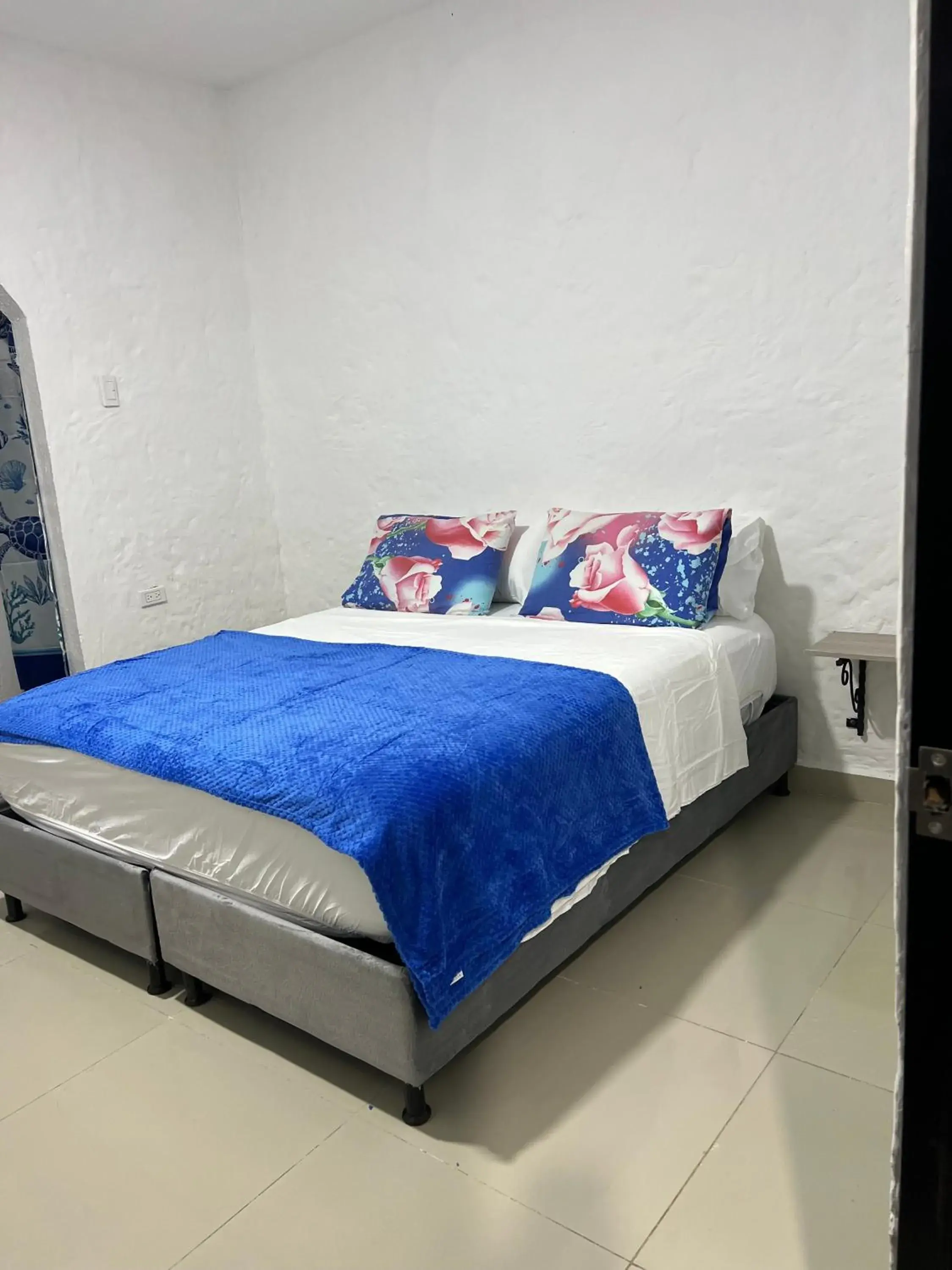 Double Room with Private Bathroom in Casa Torices Real 12 Double Room with Private Bathroom in Casa Torices Real 12