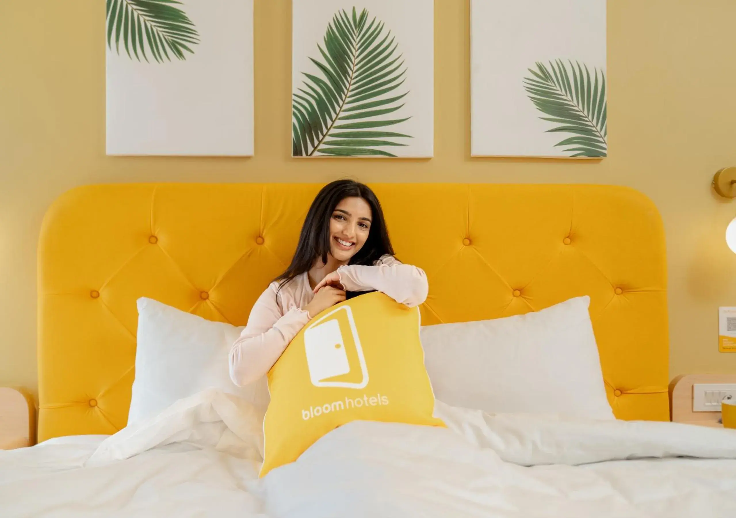 Photo of the whole room, Bed in Bloom Hotel Saki Vihar Powai Photo of the whole room, Bed in Bloom Hotel Saki Vihar Powai
