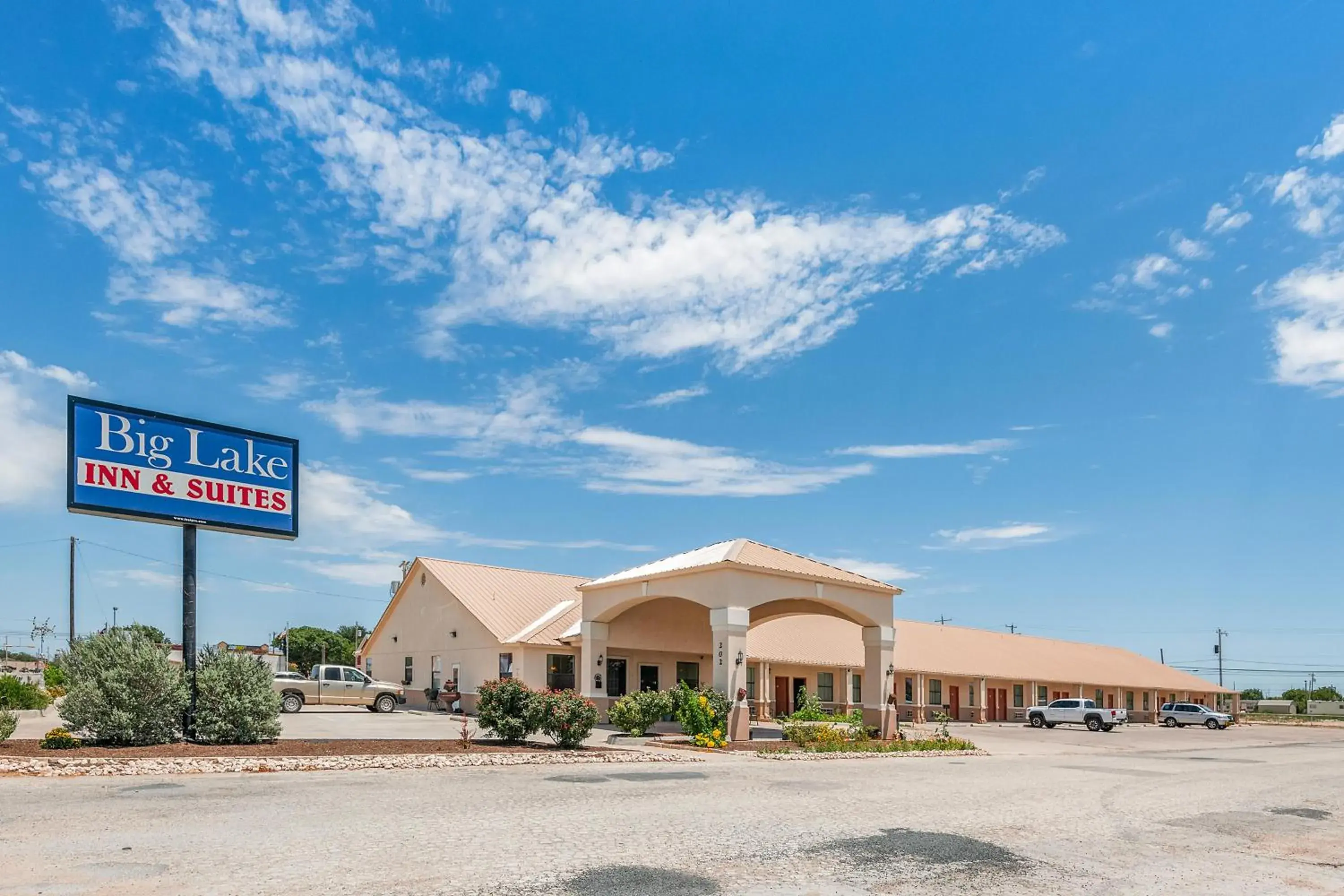 Property building in Big Lake Inn and Suites Property building in Big Lake Inn and Suites