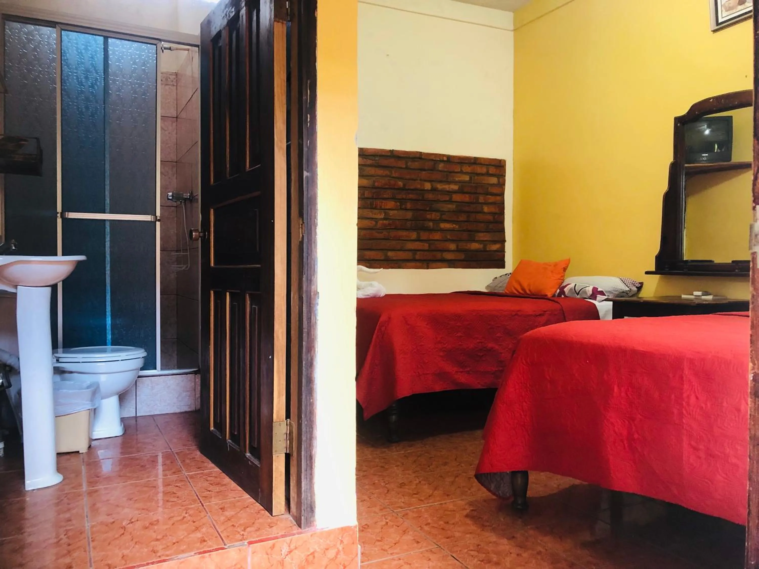 Twin Room in Hotel Marjenny