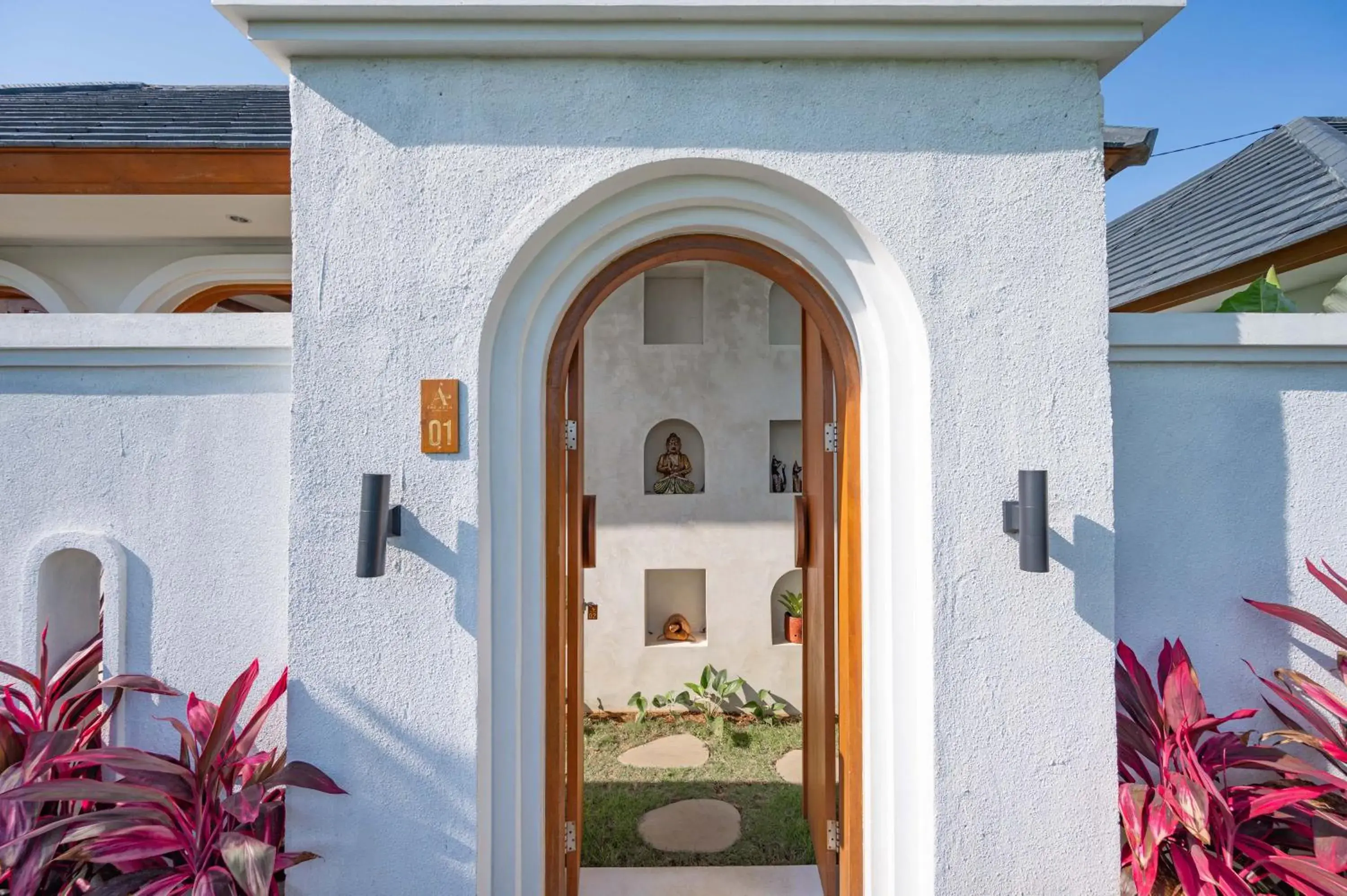 Facade/entrance in The Adya Hidden Villa Ubud Facade/entrance in The Adya Hidden Villa Ubud