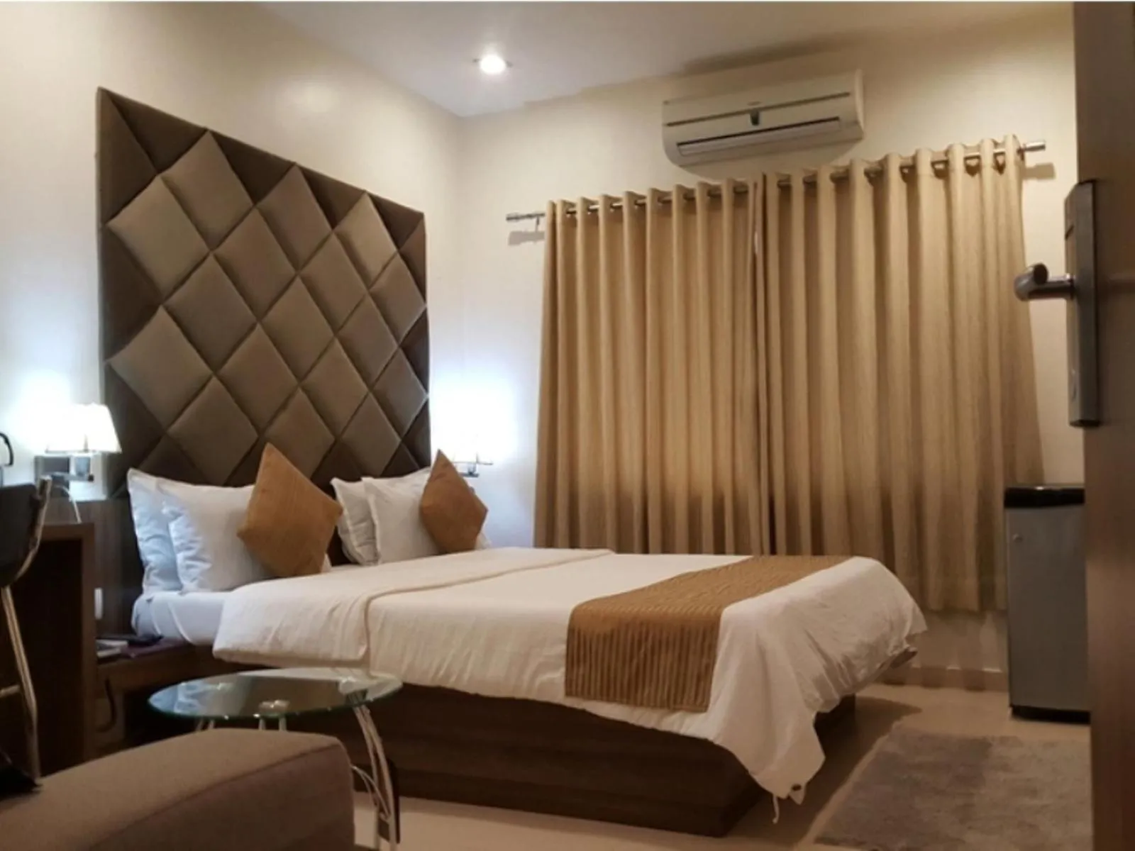 Bedroom, Bed in Hotel The Evergrand Palace