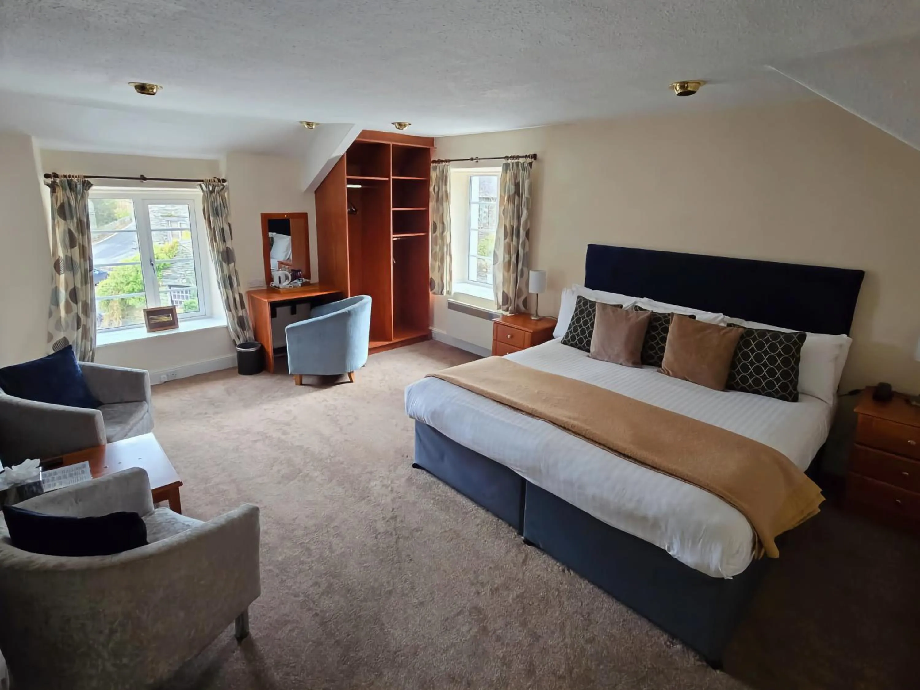 Photo of the whole room, Bed in Skelwith Bridge Hotel