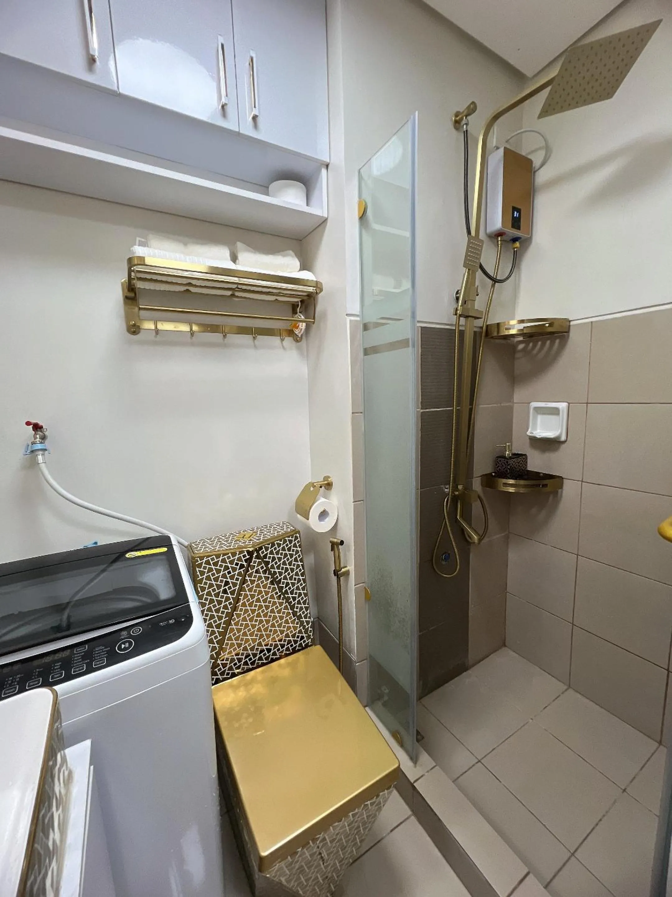 Hadisha Suite Spring Residence