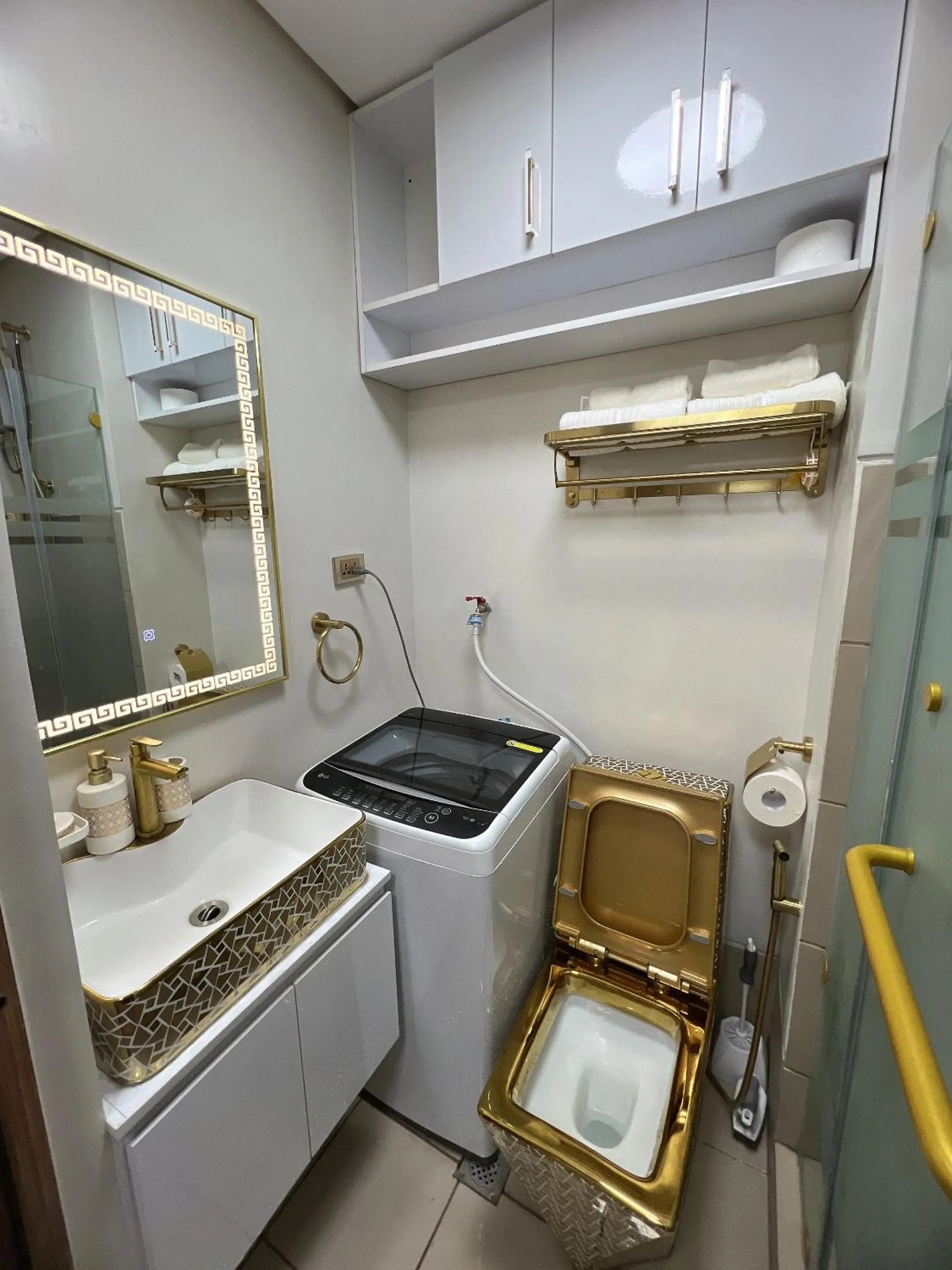 Hadisha Suite Spring Residence