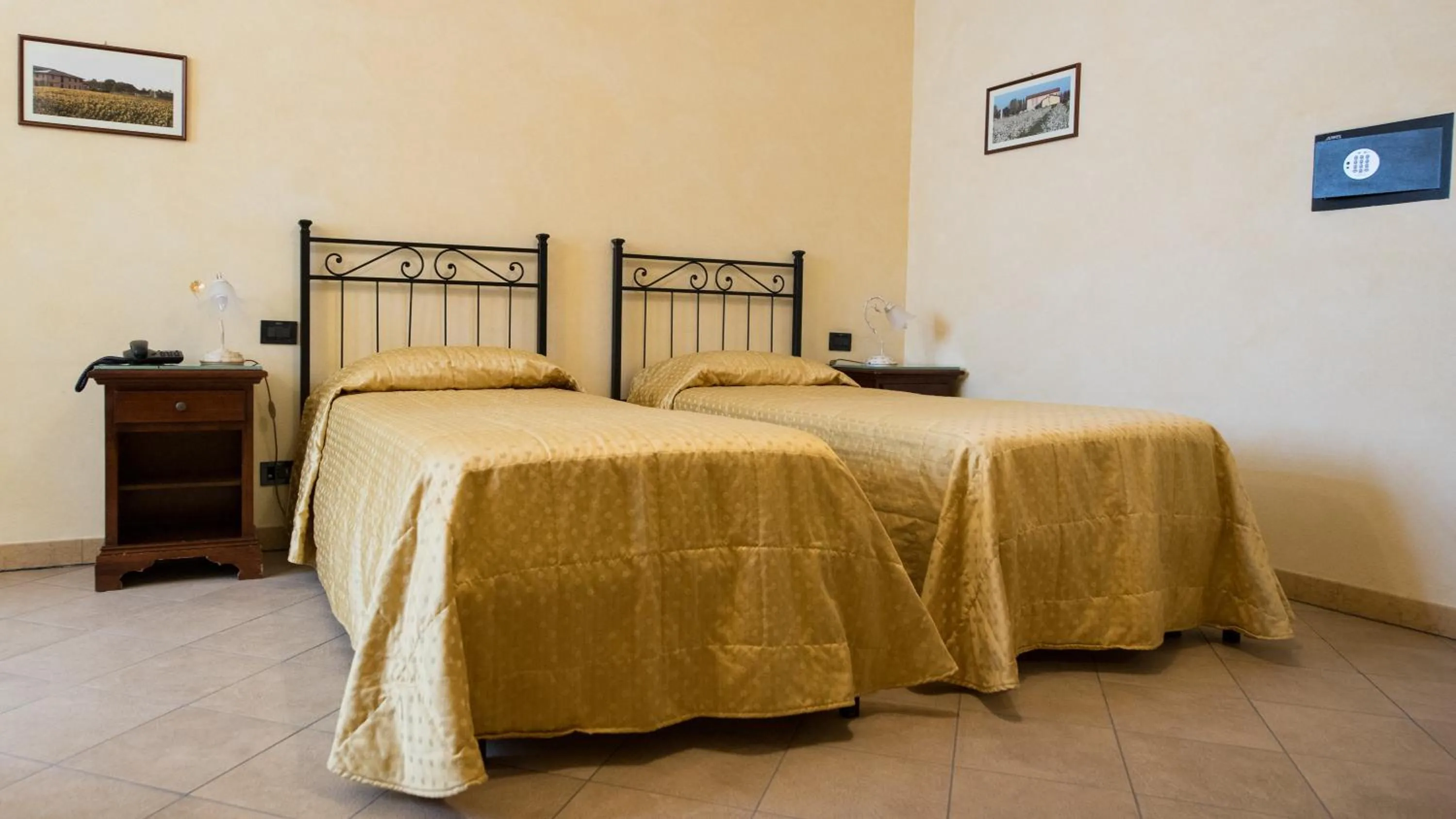 Bed in Hotel del Rio Srl - RISTORANTE e Azienda agricola