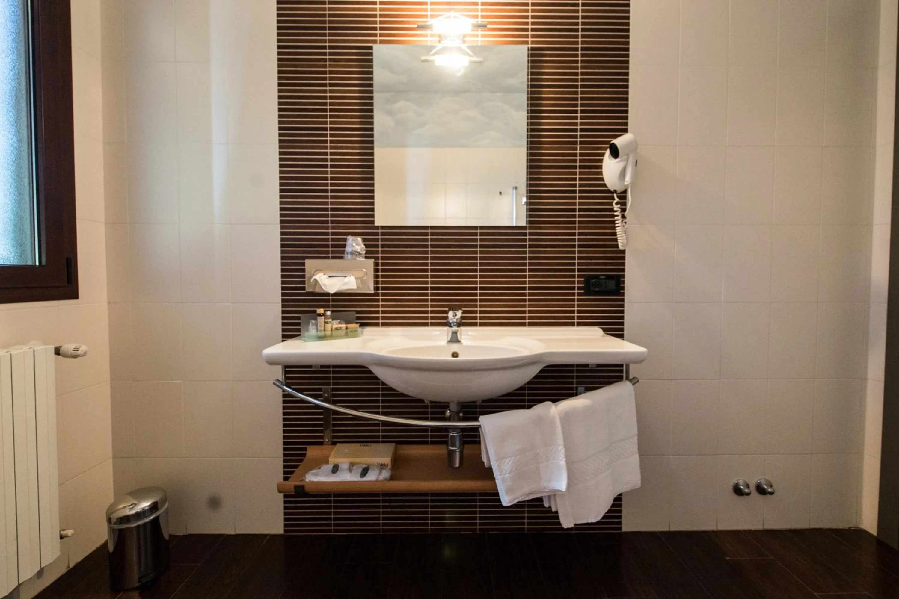 Bathroom in Hotel del Rio Srl - RISTORANTE e Azienda agricola