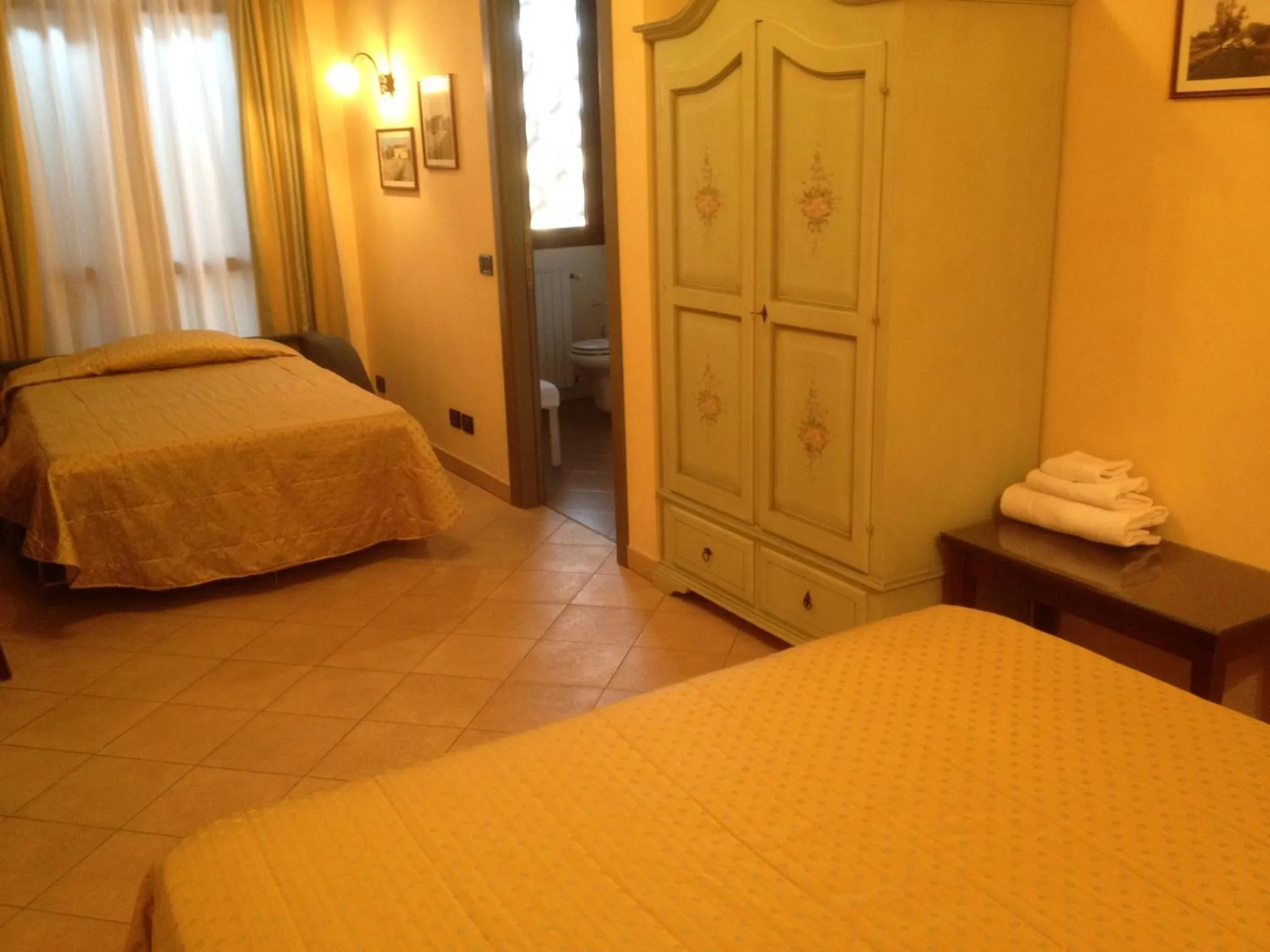 Photo of the whole room, Bed in Hotel del Rio Srl - RISTORANTE e Azienda agricola
