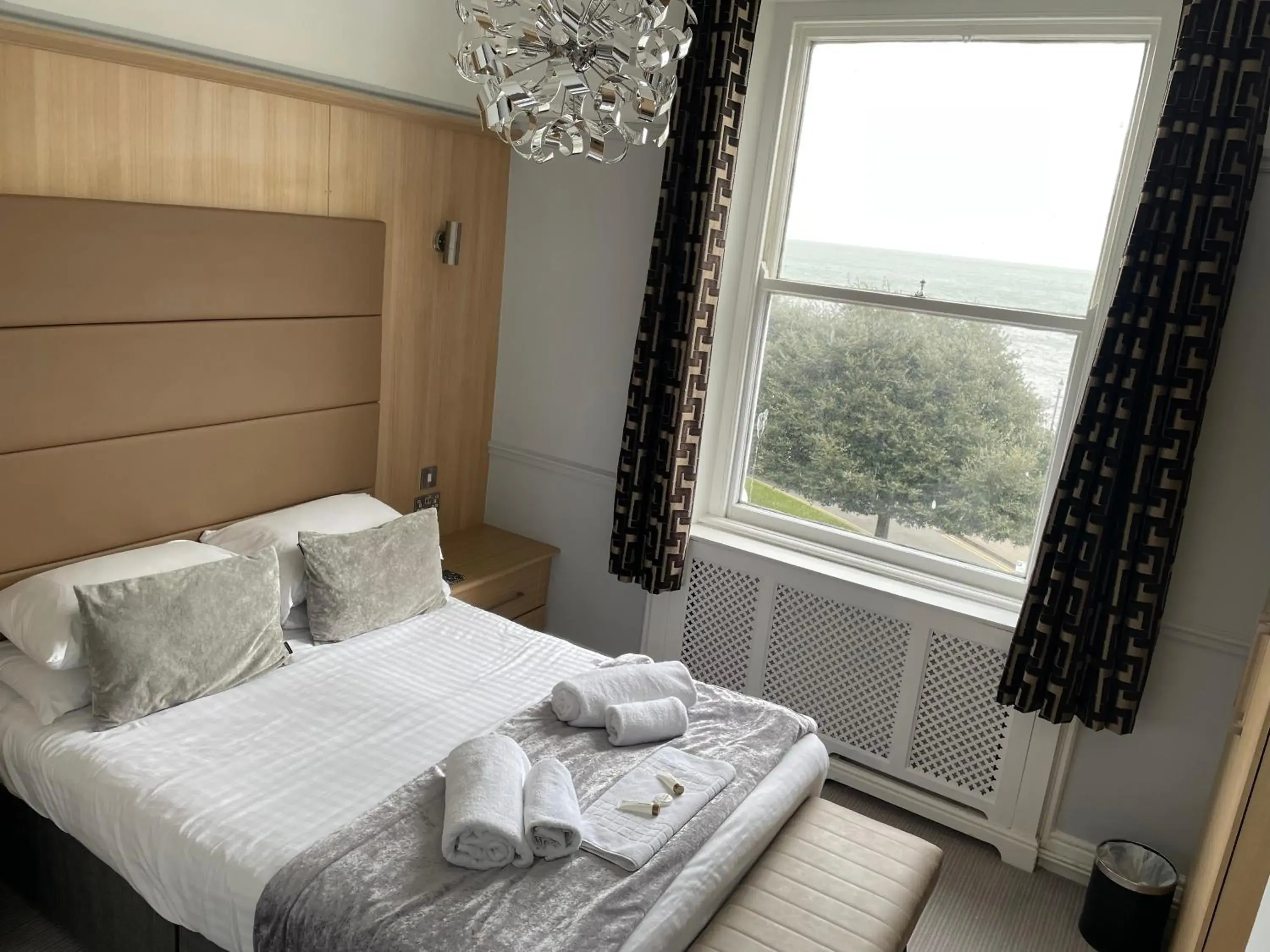 Queen Room with Sea View in The Wildings Hotel & Tudno's Restaurant Queen Room with Sea View in The Wildings Hotel & Tudno's Restaurant