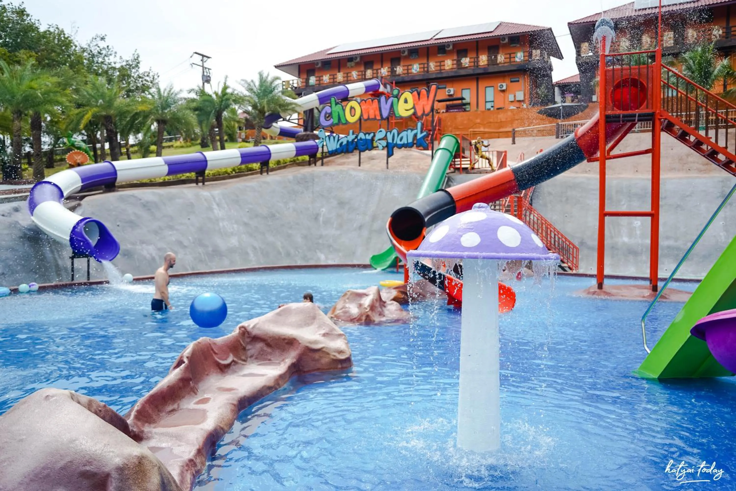 Day in Chomview Lanta Water Park Resort