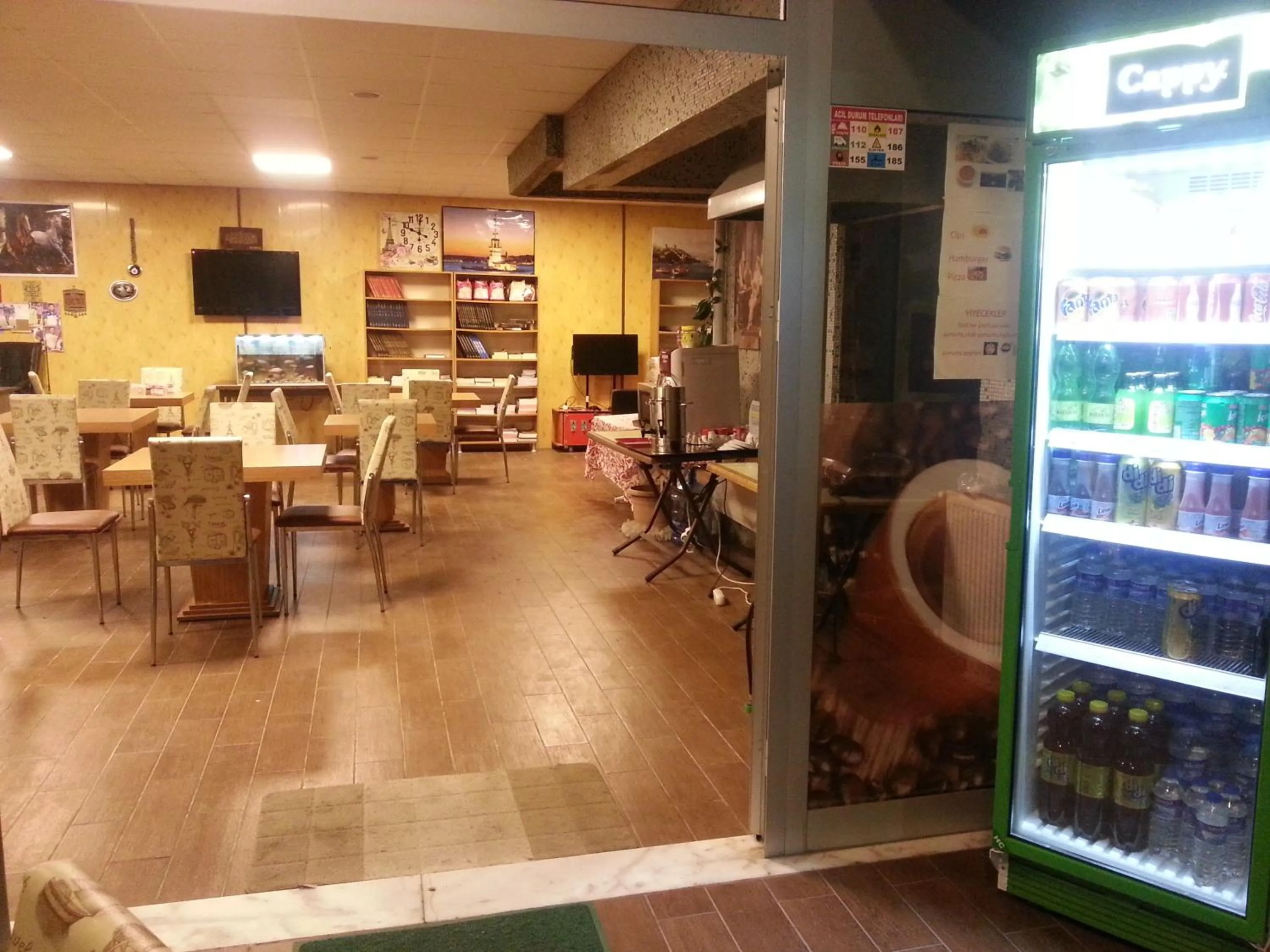 Restaurant/places to eat in Kule Apart