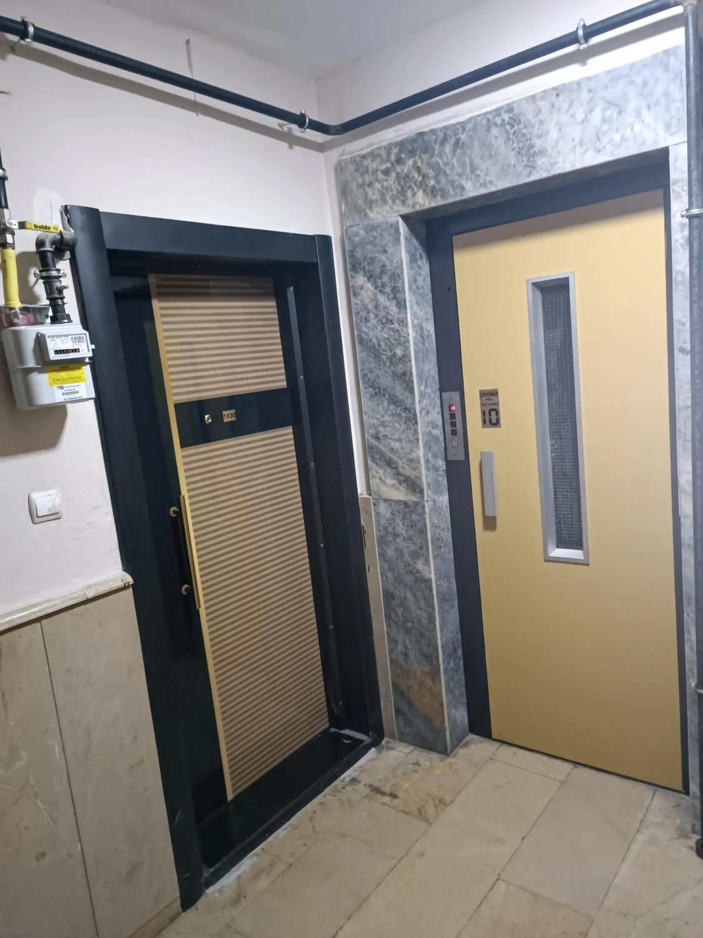 elevator in Kule Apart