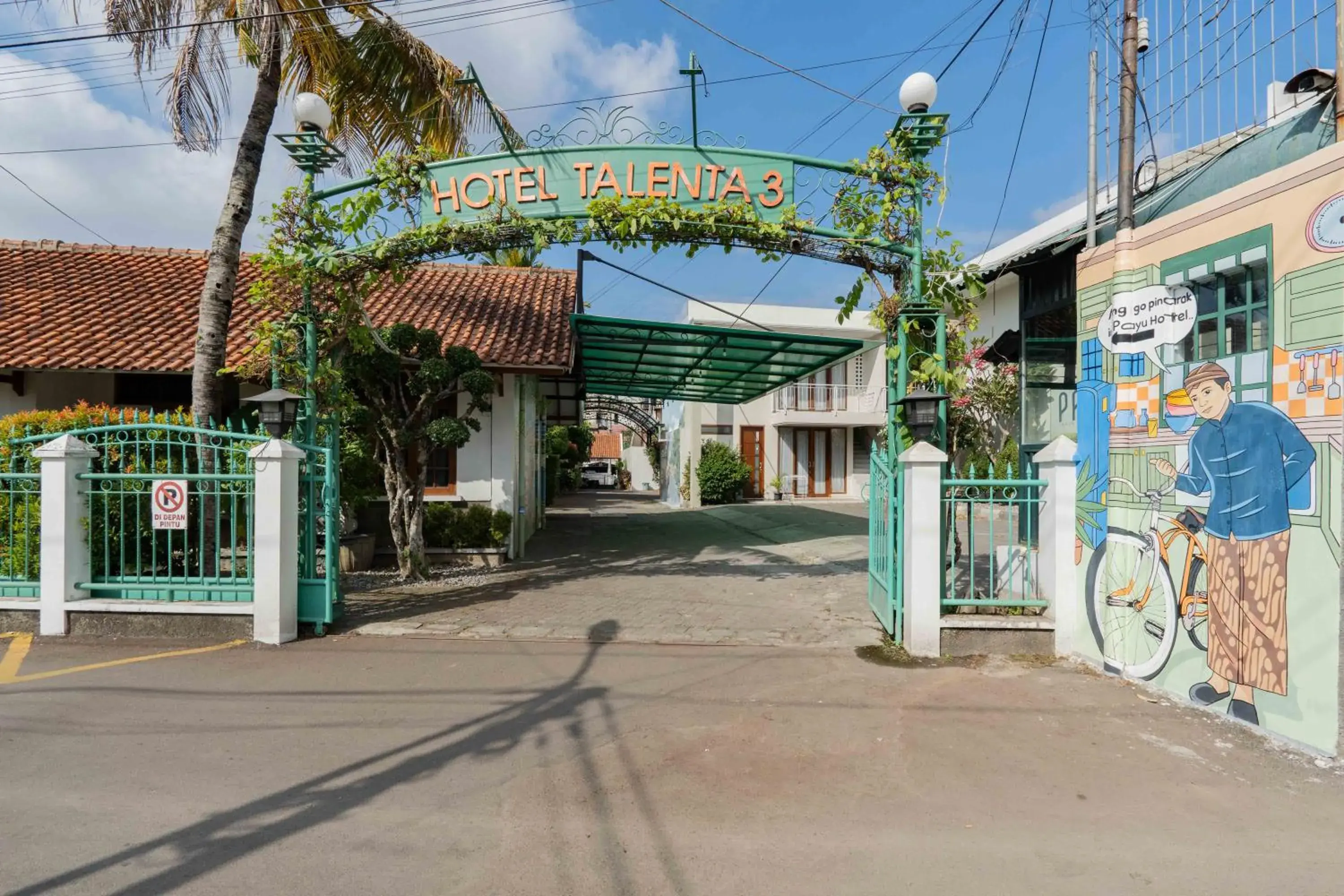 Property building in Hotel Talenta 3 Property building in Hotel Talenta 3