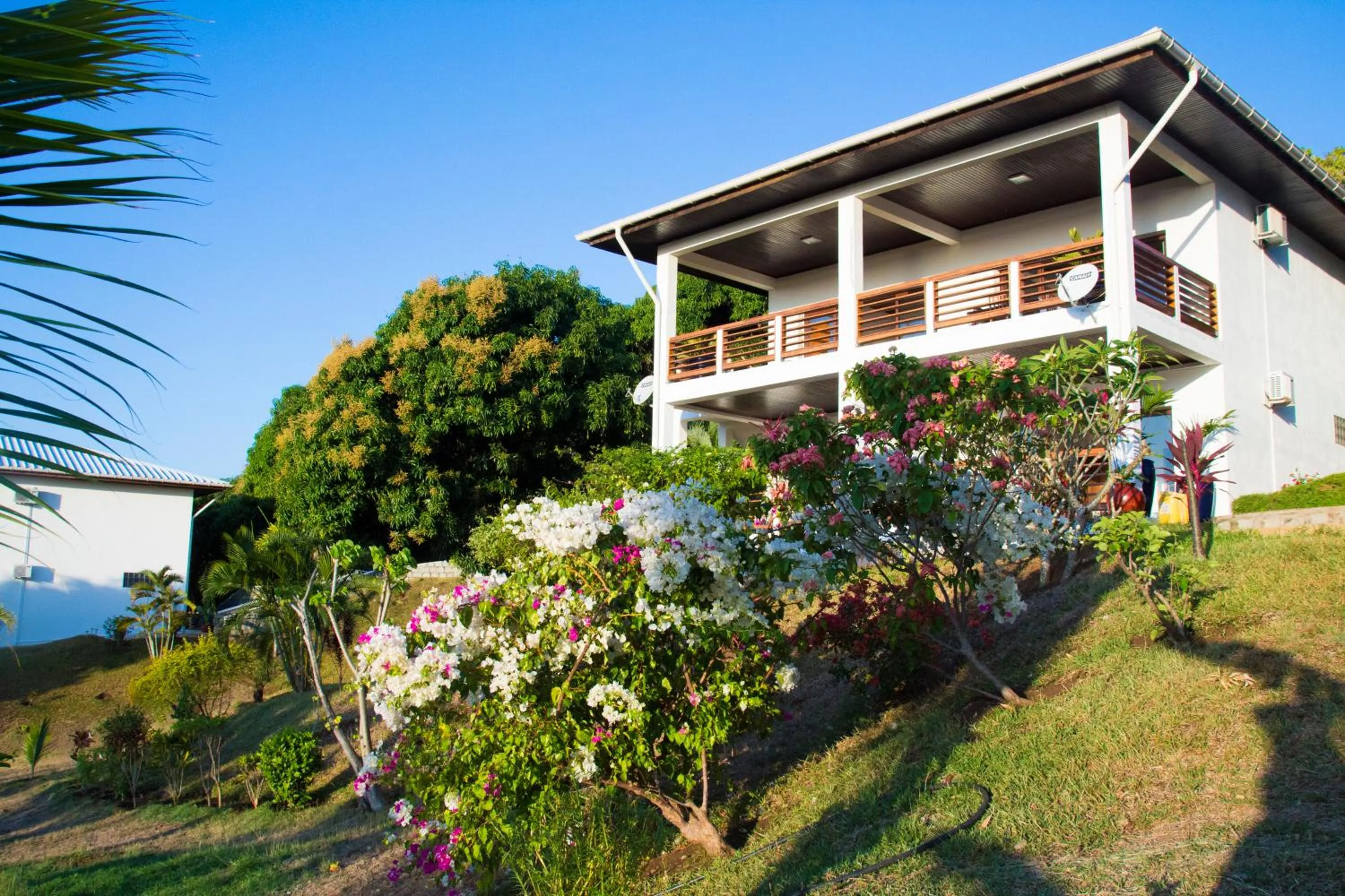 Property building in Hotel Mahita Tsara