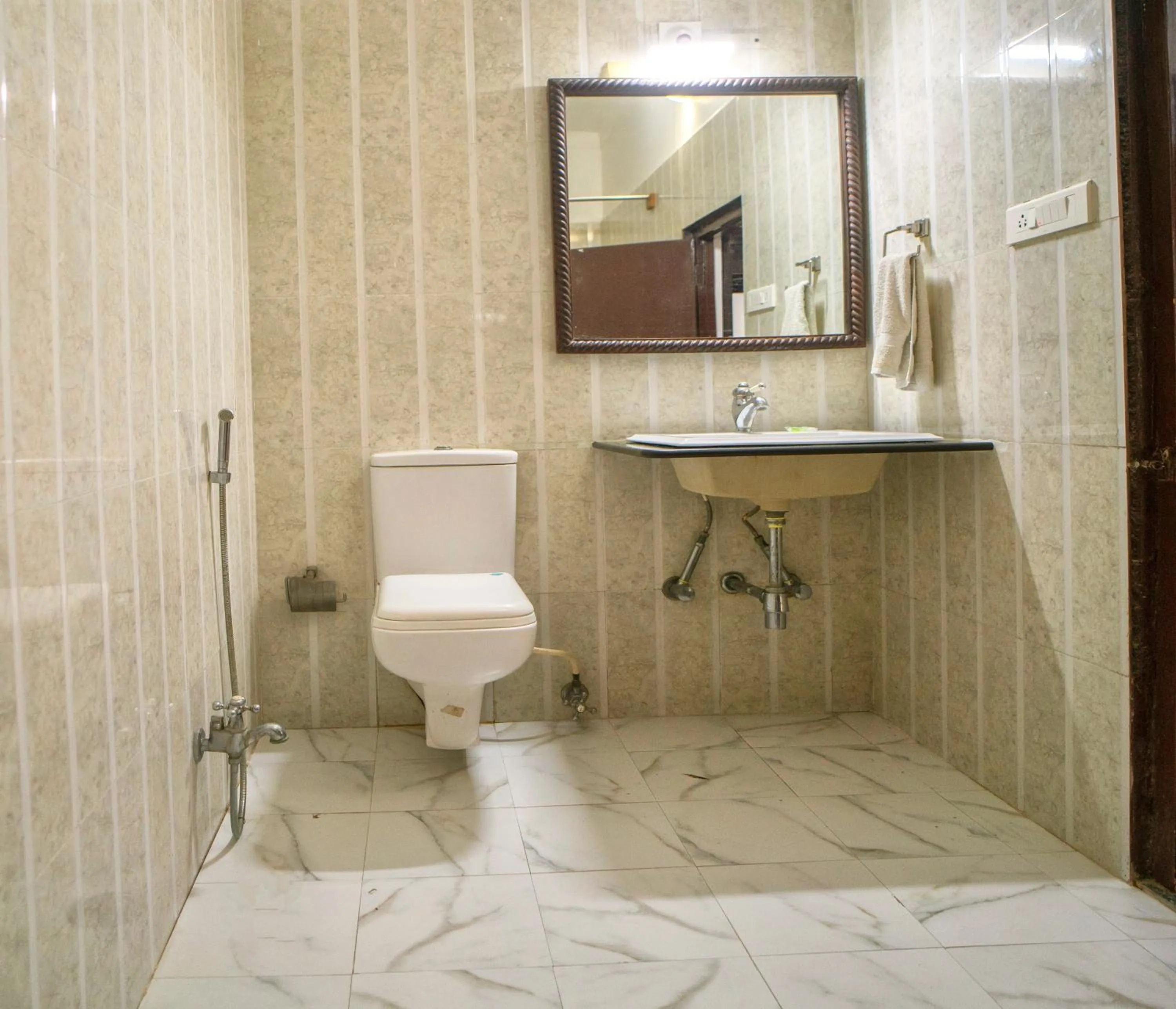 Bathroom in The Lavitra Lakeview Hotel