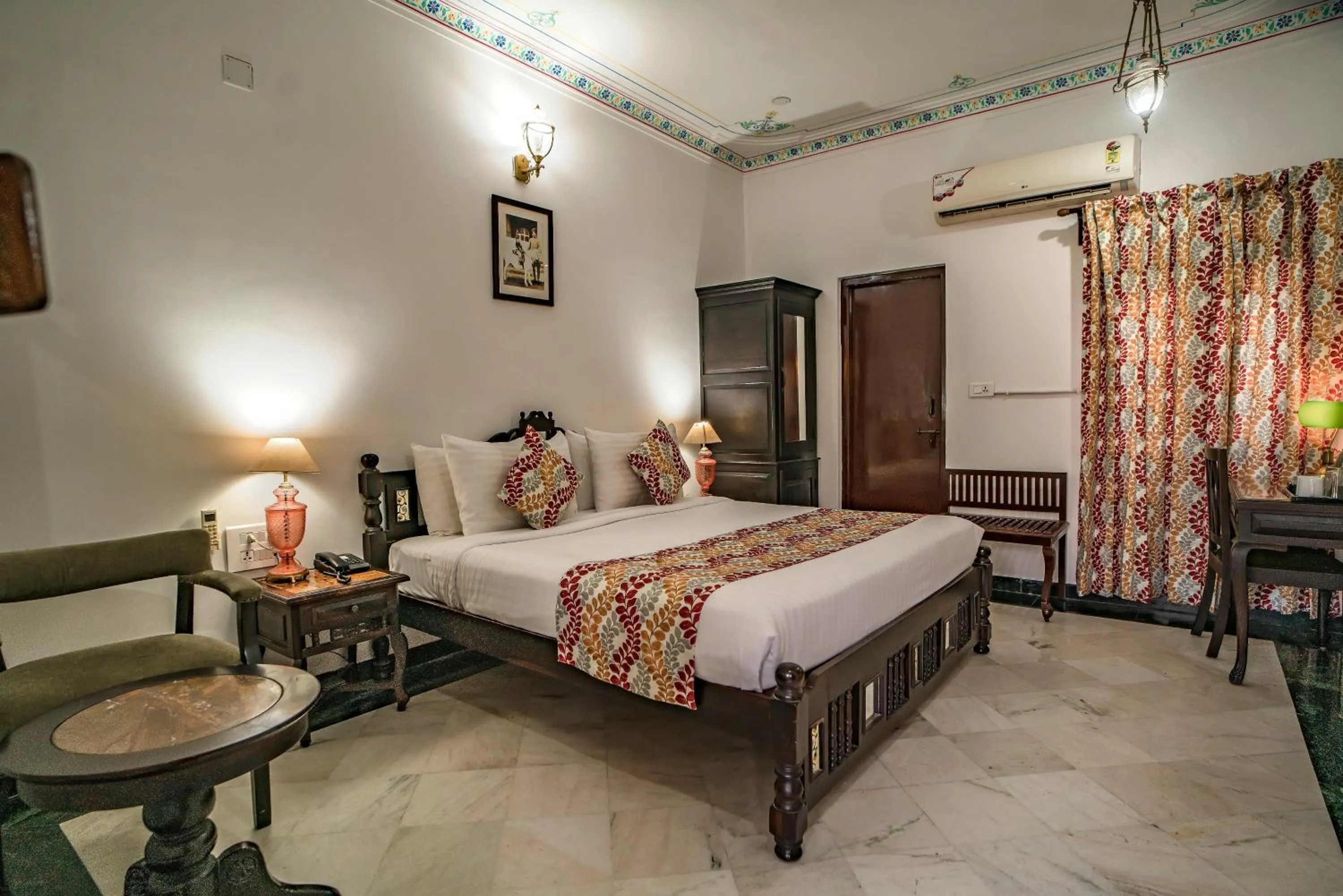 Bed in The Lavitra Lakeview Hotel