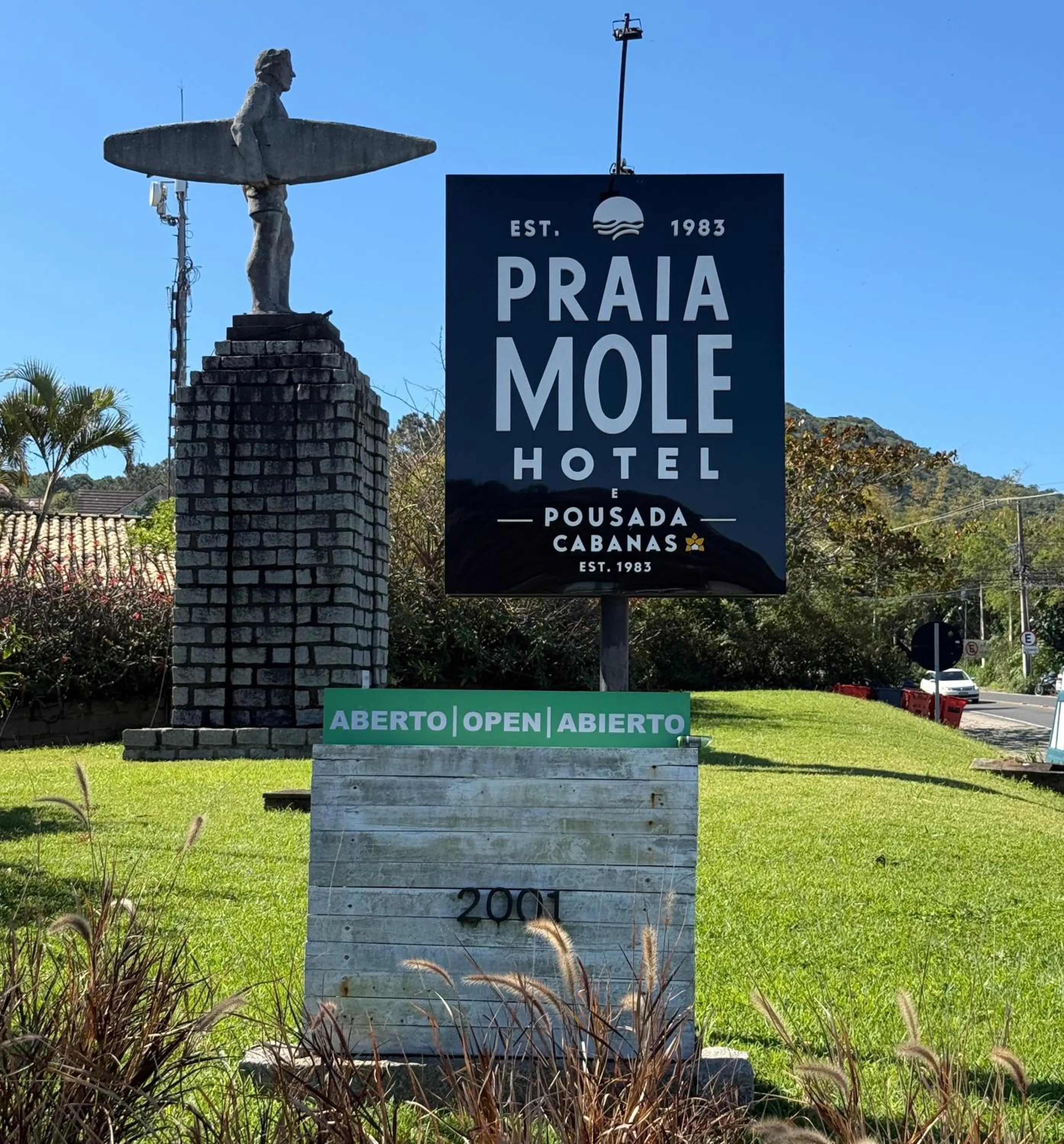 Street view in Praia Mole Hotel