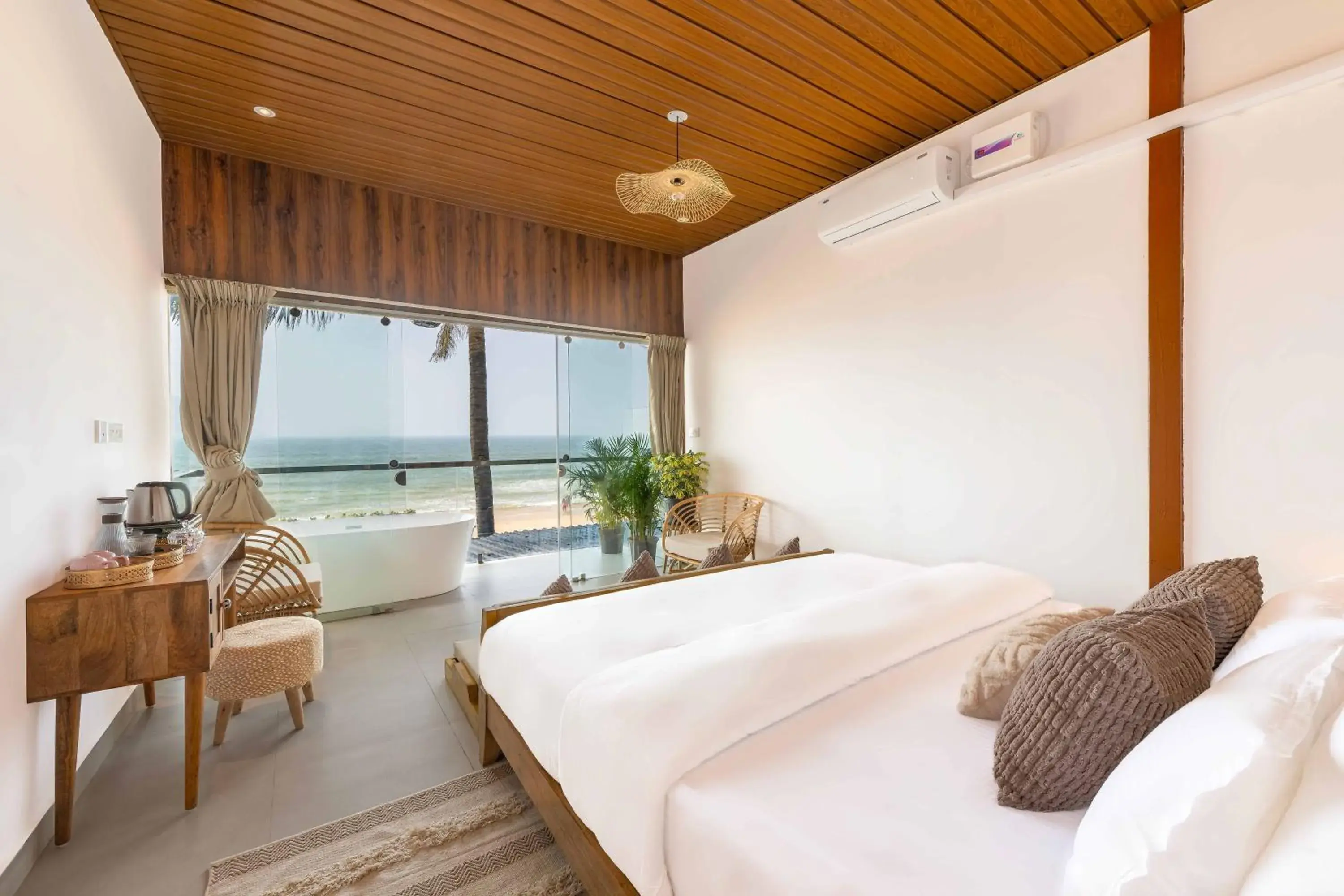 Deluxe Rooftop Seafront with Bathtub - 10% off on Spa session for couples in The Rose Goa Beach Resort Deluxe Rooftop Seafront with Bathtub - 10% off on Spa session for couples in The Rose Goa Beach Resort