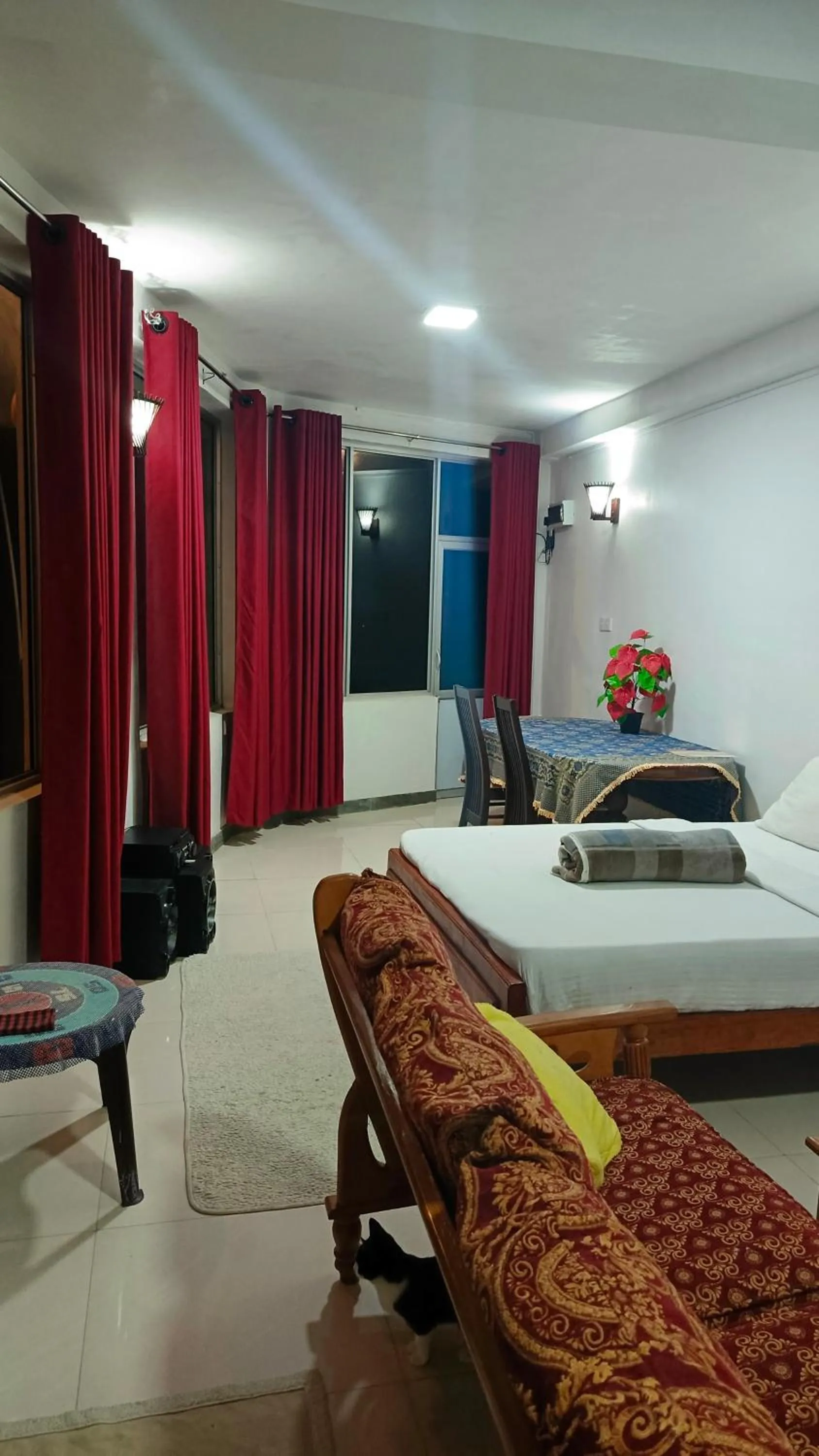 Bed in Adisham village home Haputale