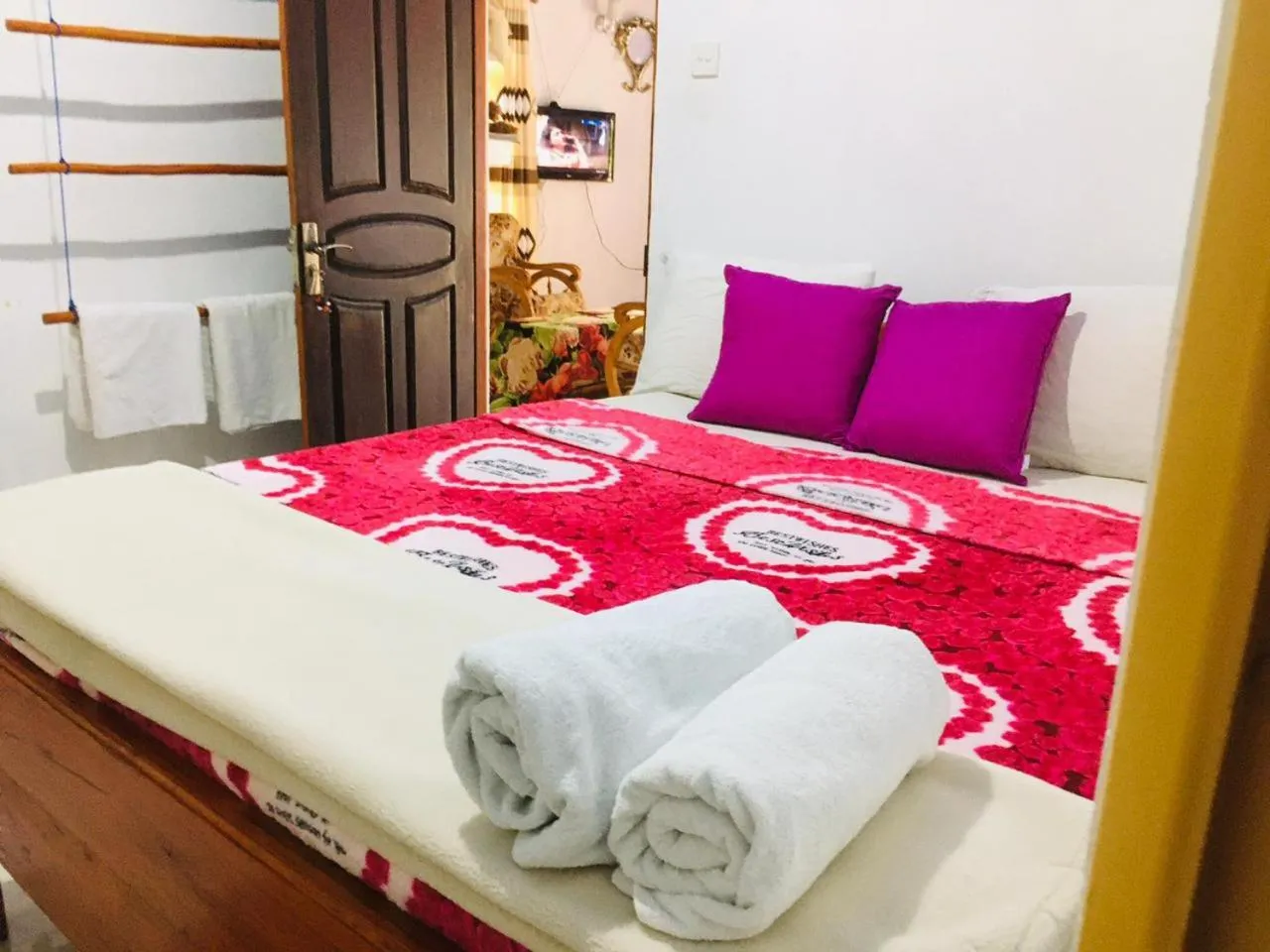 Bed in Adisham village home Haputale