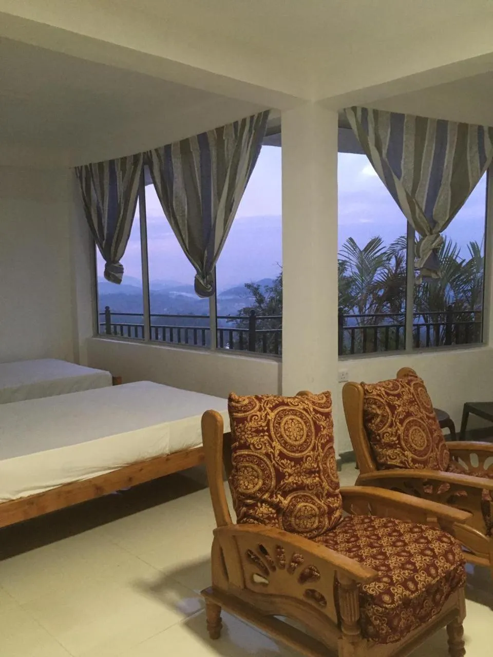 Bed in Adisham village home Haputale
