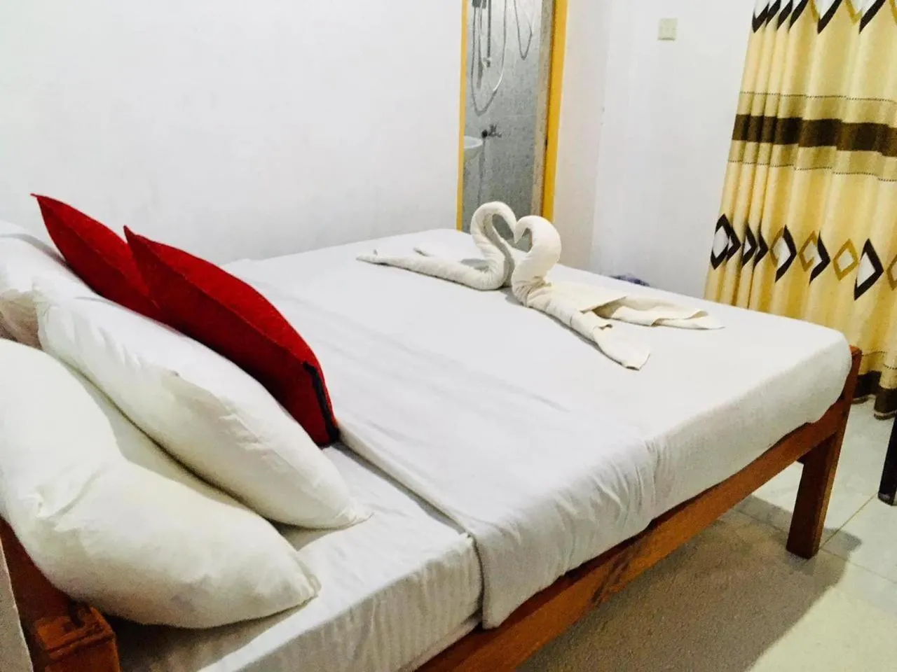 Bed in Adisham village home Haputale