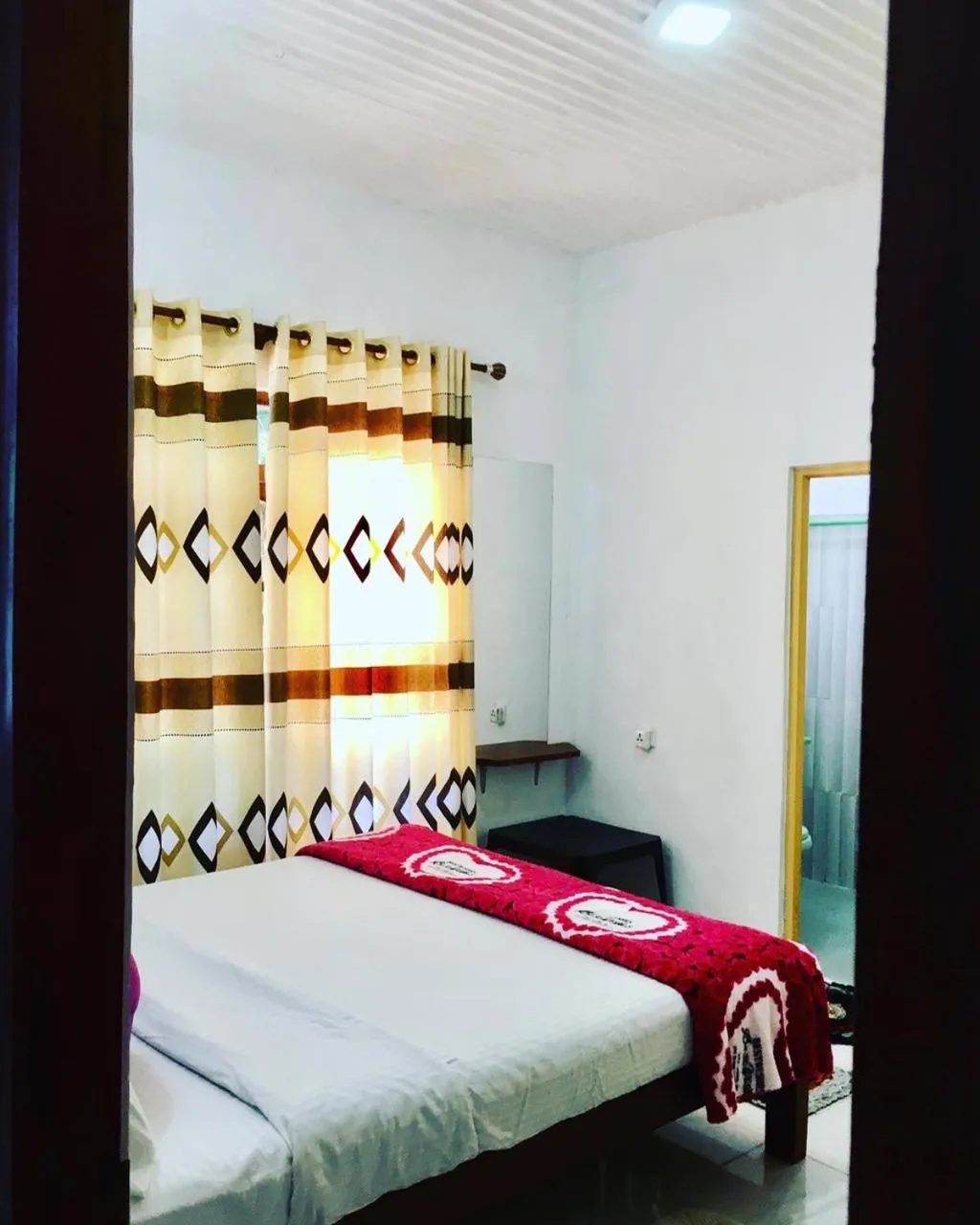 Bed in Adisham village home Haputale