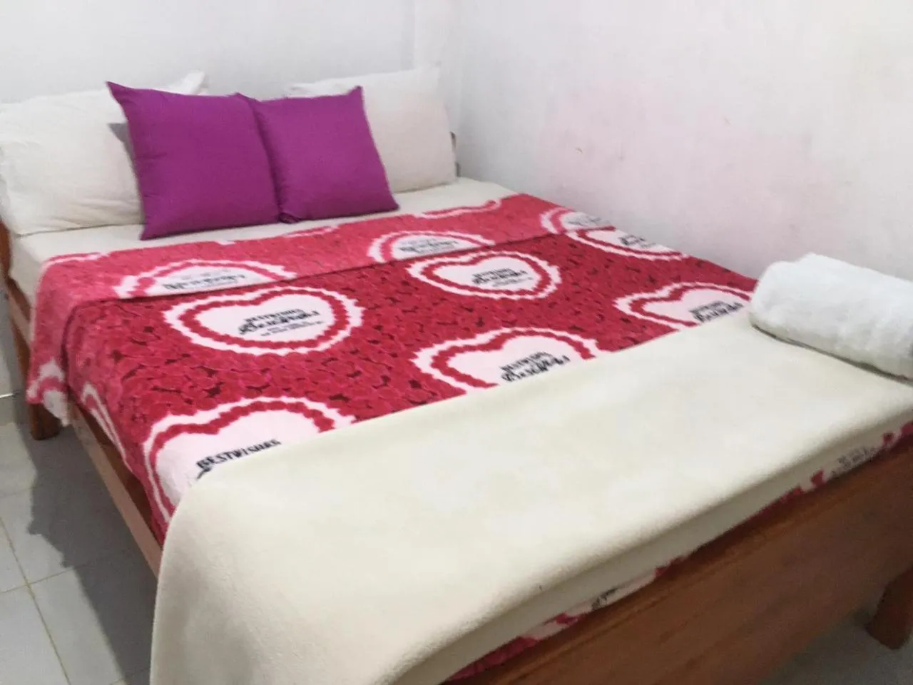 Bed in Adisham village home Haputale