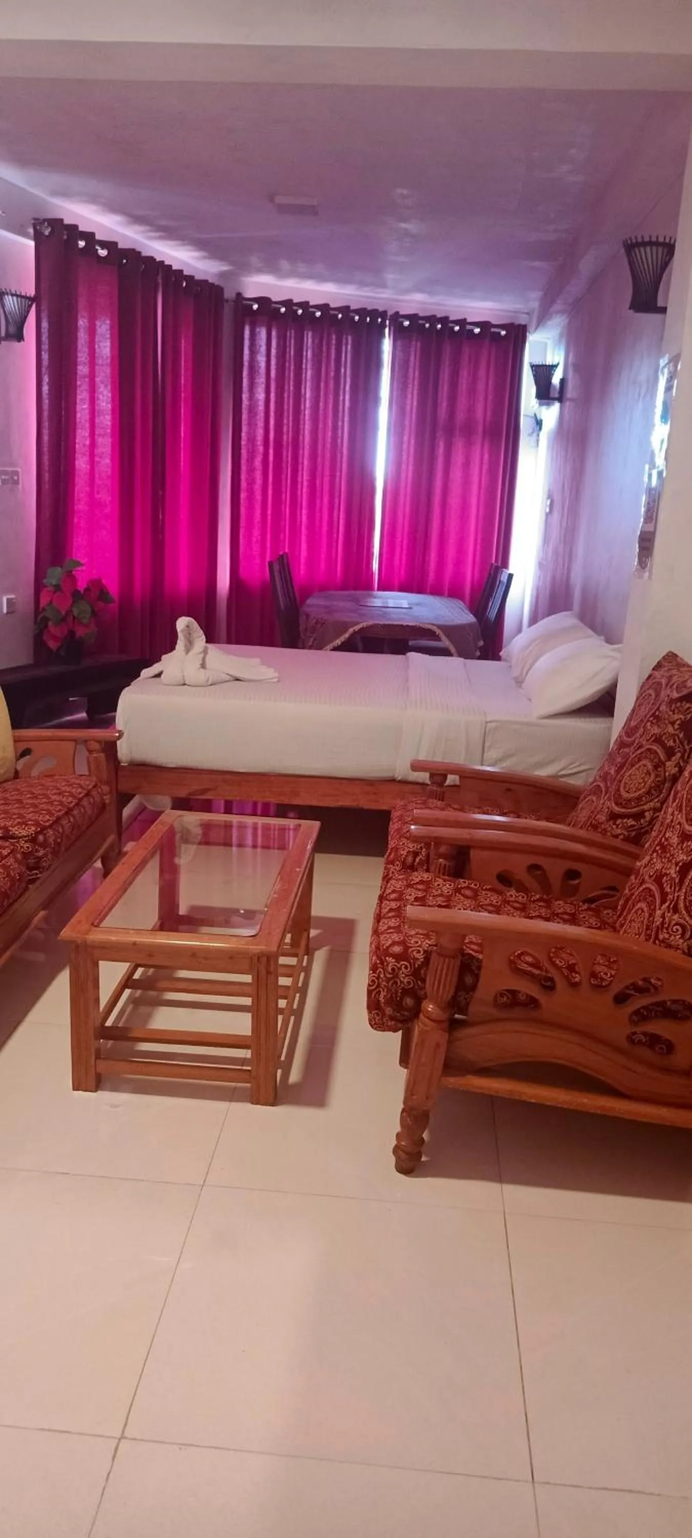 Living room, Bed in Adisham village home Haputale