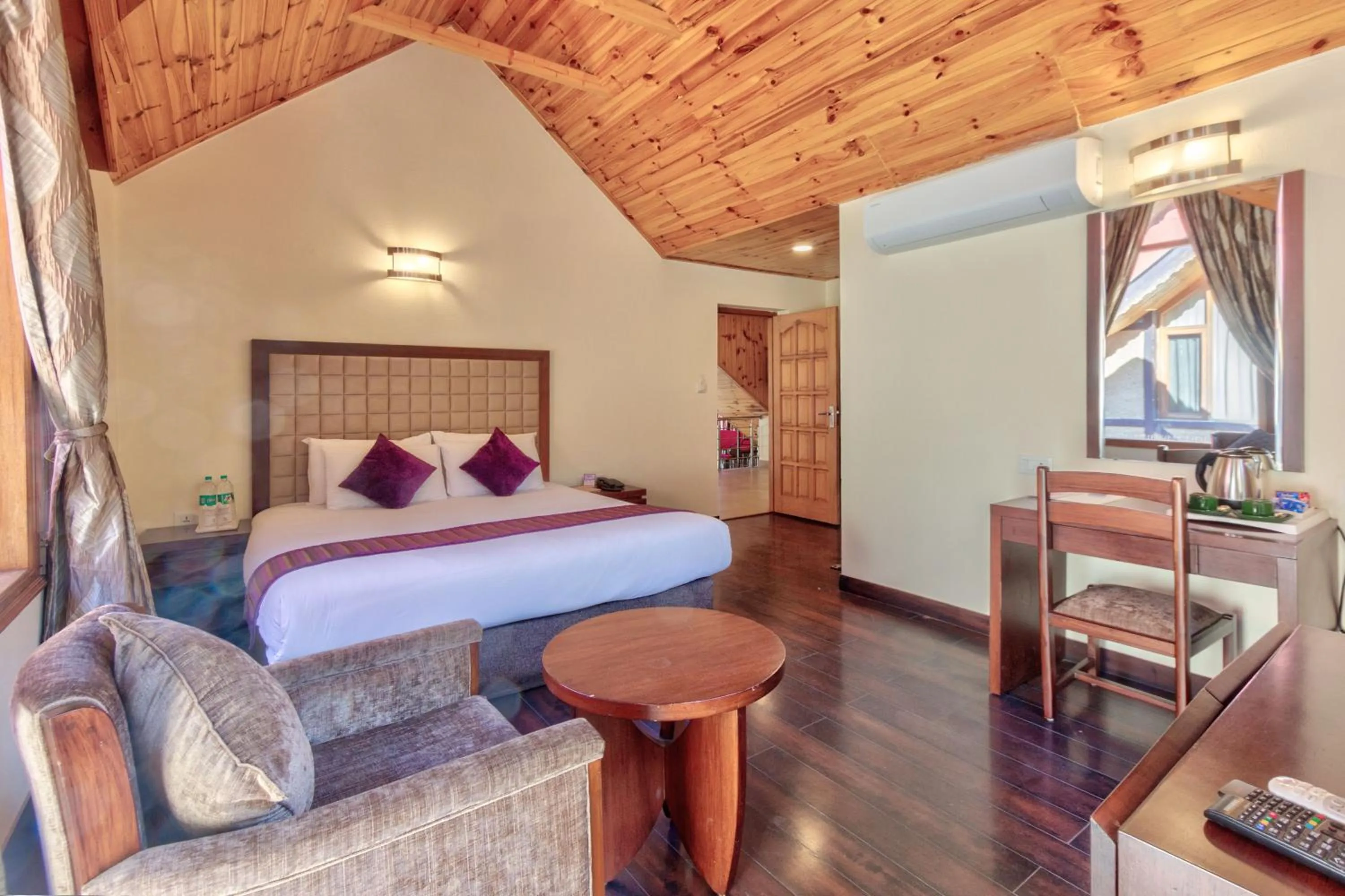 Bed in Shingar Regency