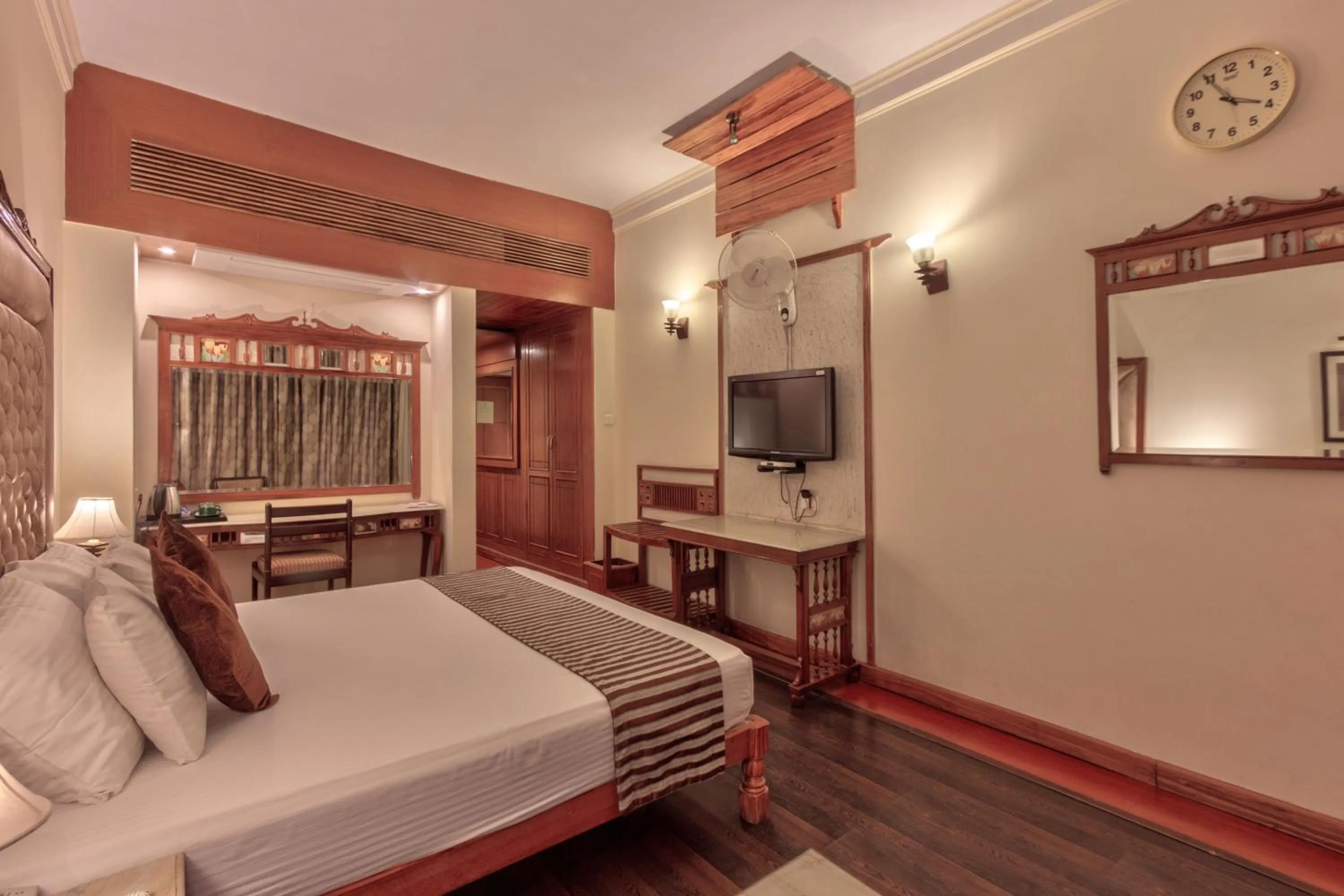 Bed in Shingar Regency