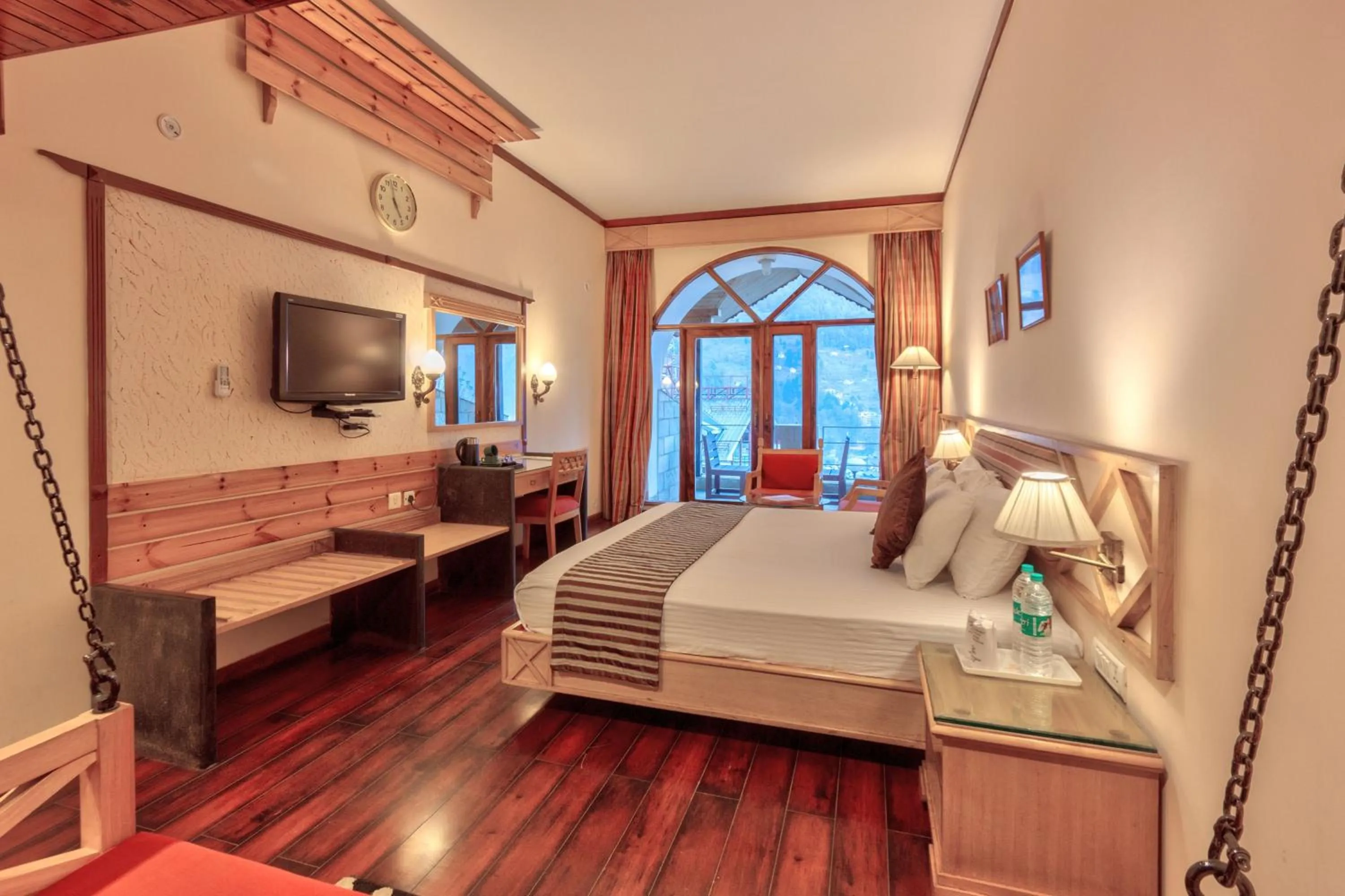 Bed in Shingar Regency